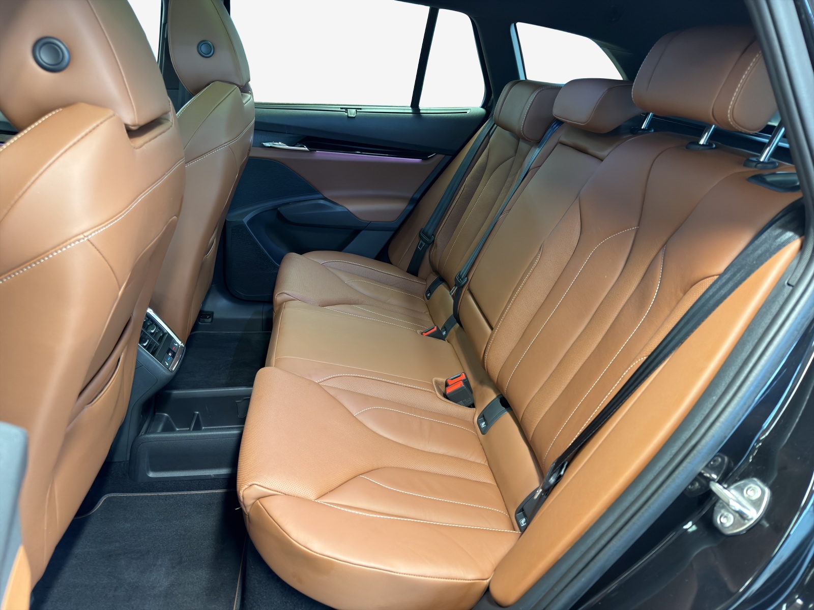 AUDI Q3 35 TFSI S line Attraction S-tronic-image-11