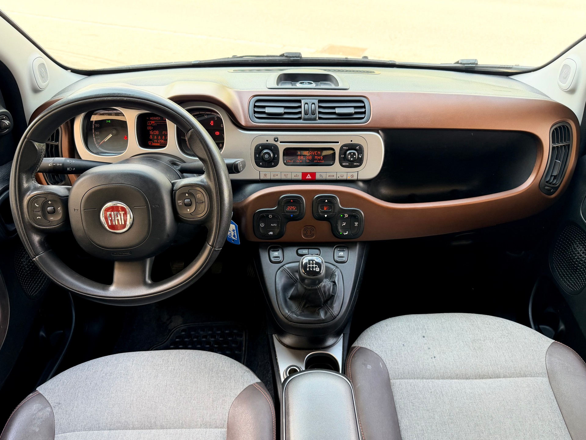FIAT Panda 0.9 Twinair Turbo Cross 4x4-image-13