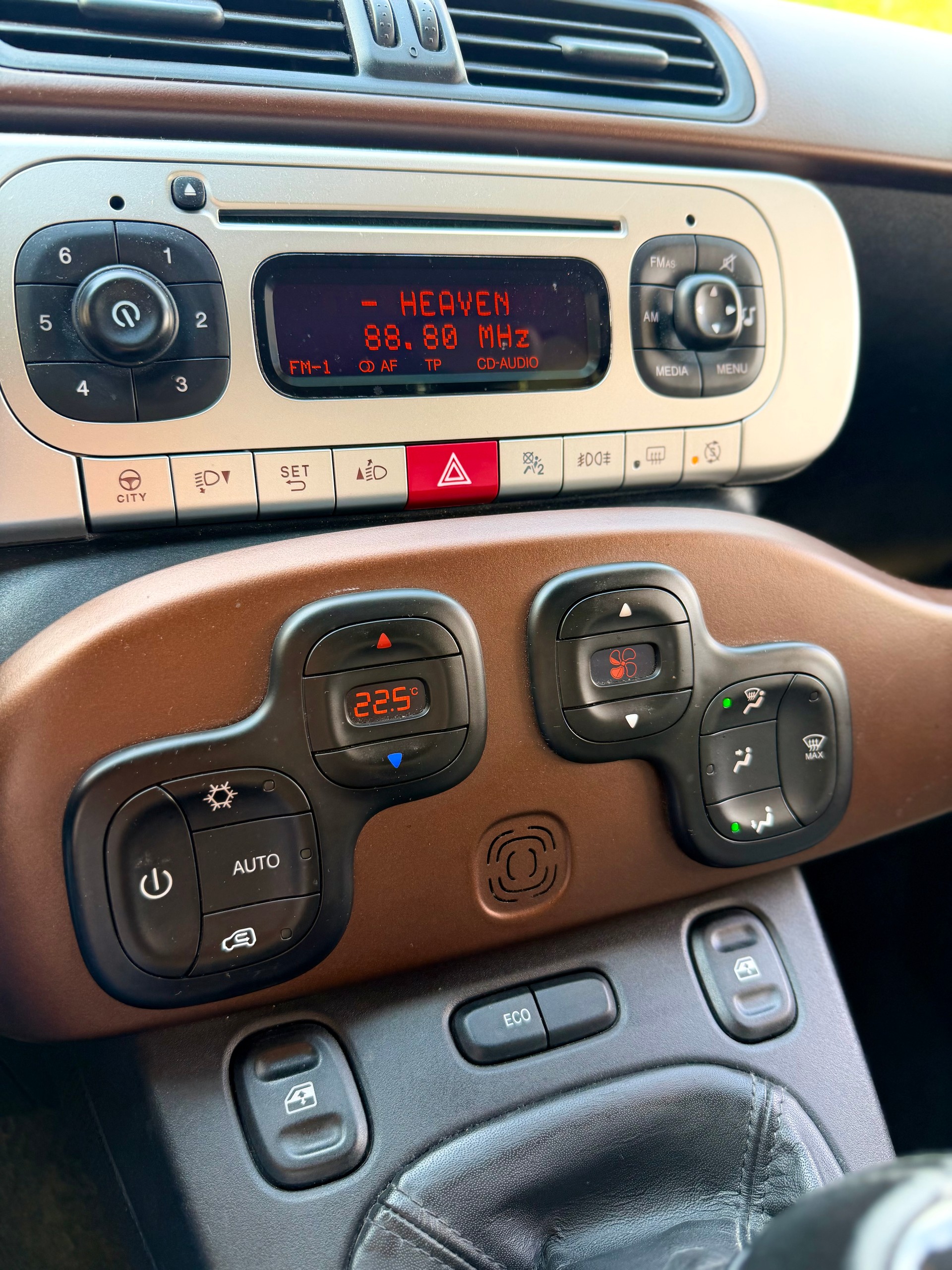 FIAT Panda 0.9 Twinair Turbo Cross 4x4-image-9