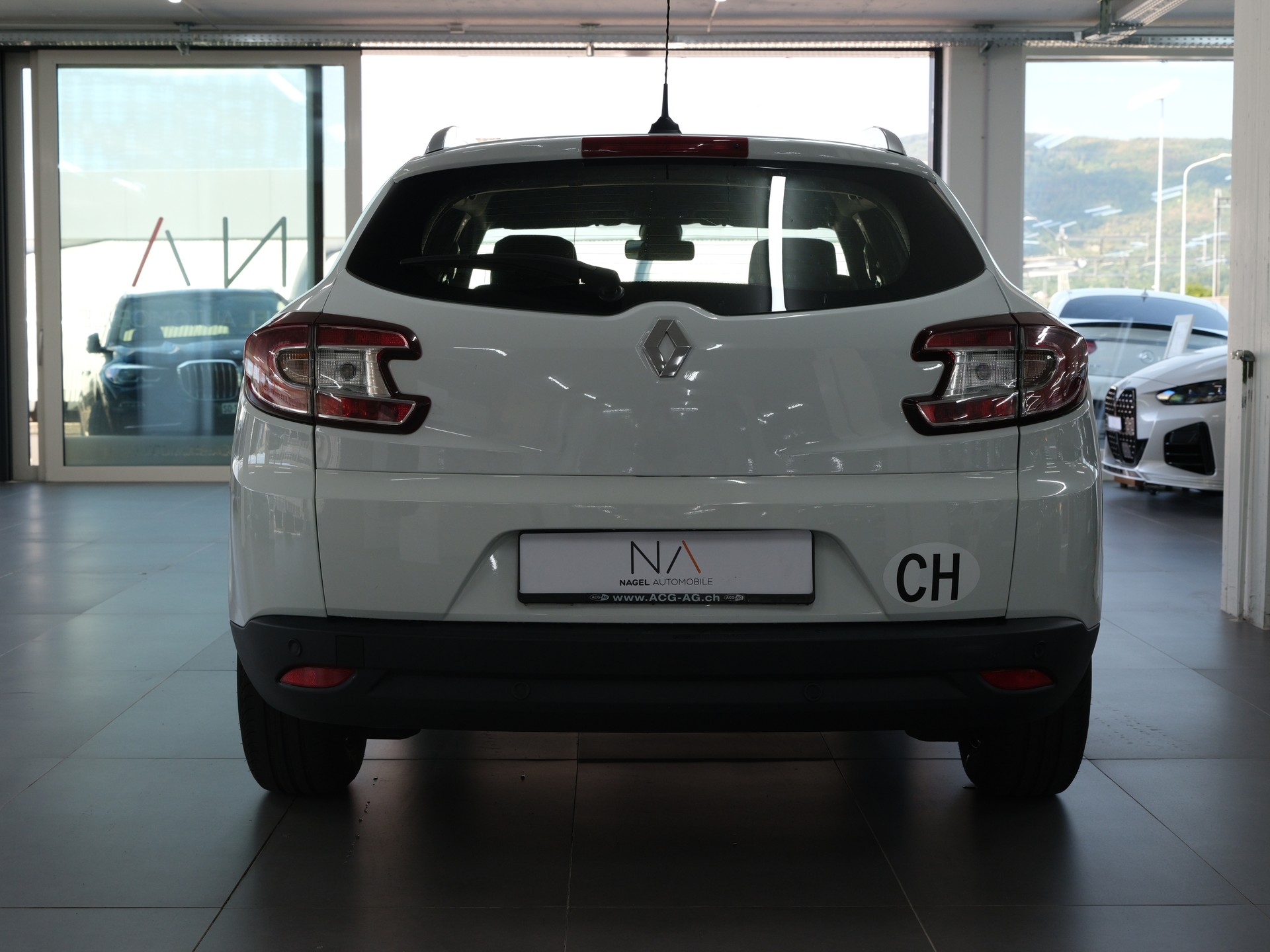 RENAULT Mégane Grandtour 1.5 dCi Bose *PDC Vorne & Hinten *Sitzheizung*-showroom-element-3