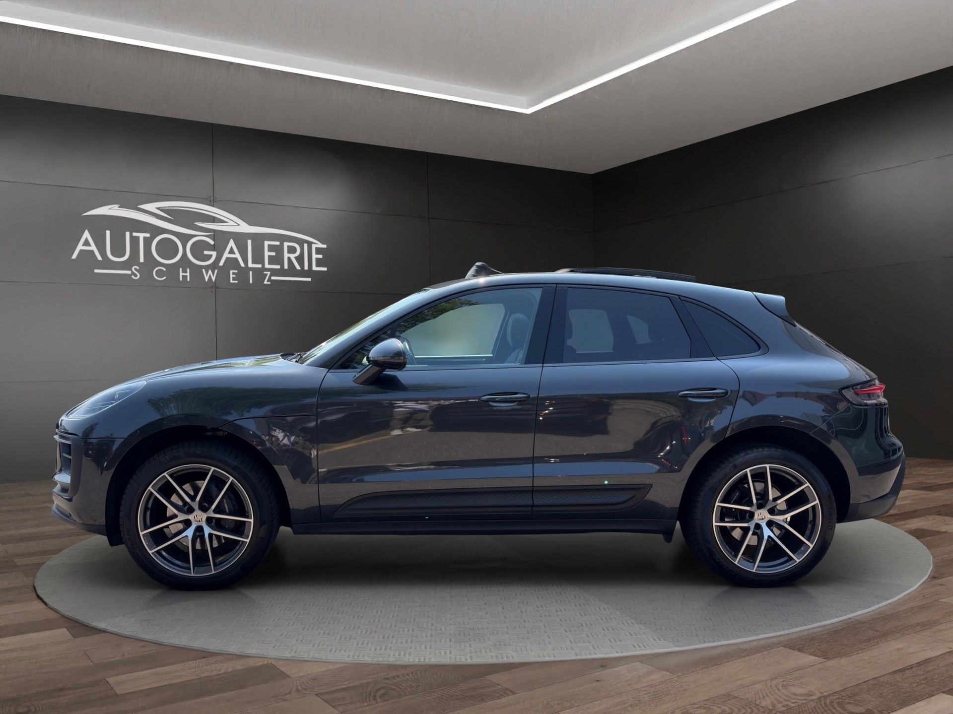 PORSCHE Macan PDK | CH | Swiss Package | Sitzbelüftung | PDLS+ | Panorama | 18-Weg Sportsitze |-showroom-element-1