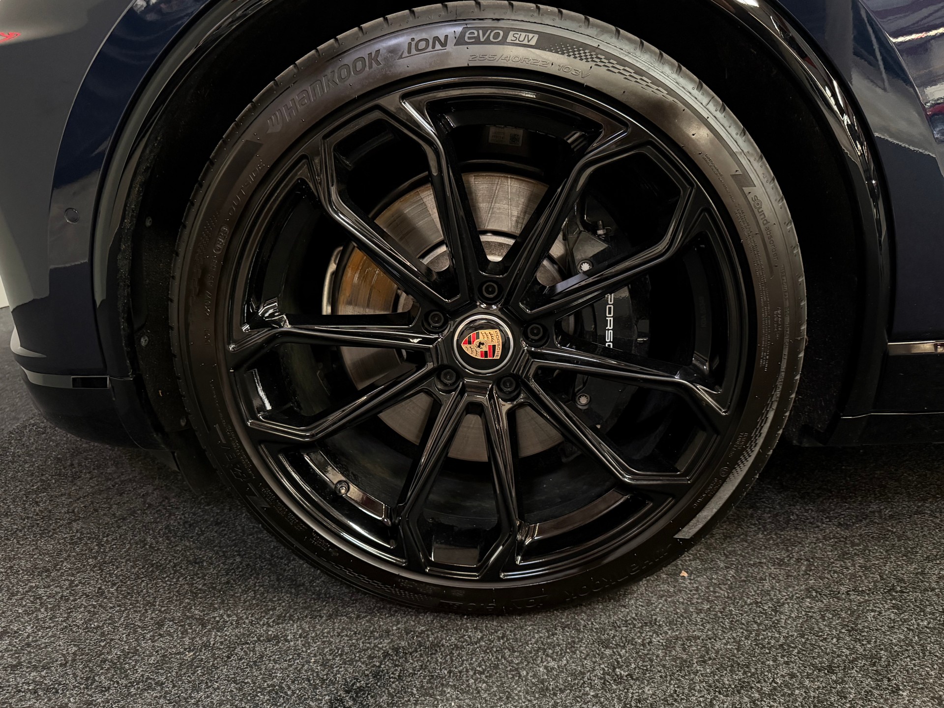 PORSCHE Macan Turbo 100kWh-image-10