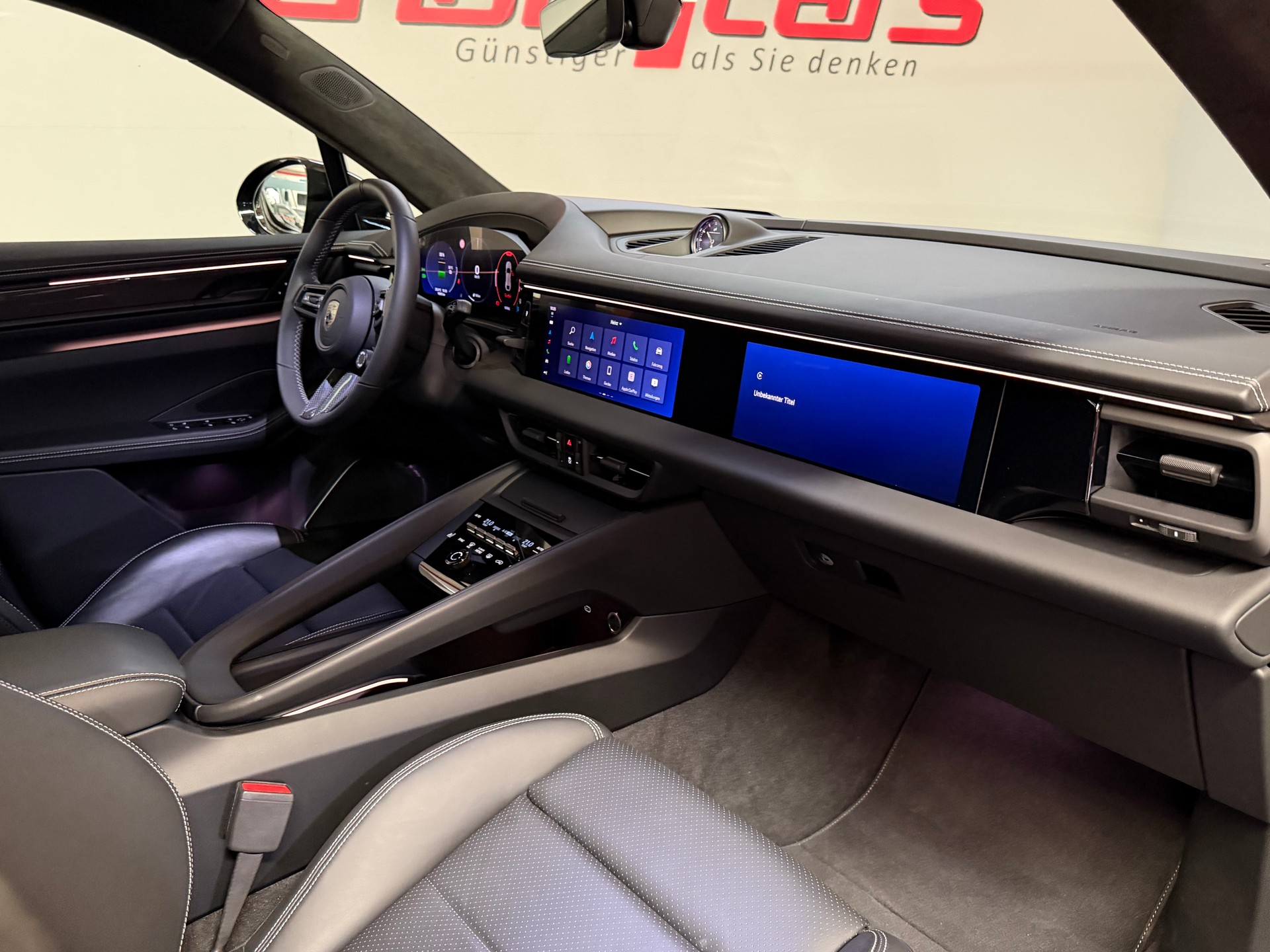 PORSCHE Macan Turbo 100kWh-image-18