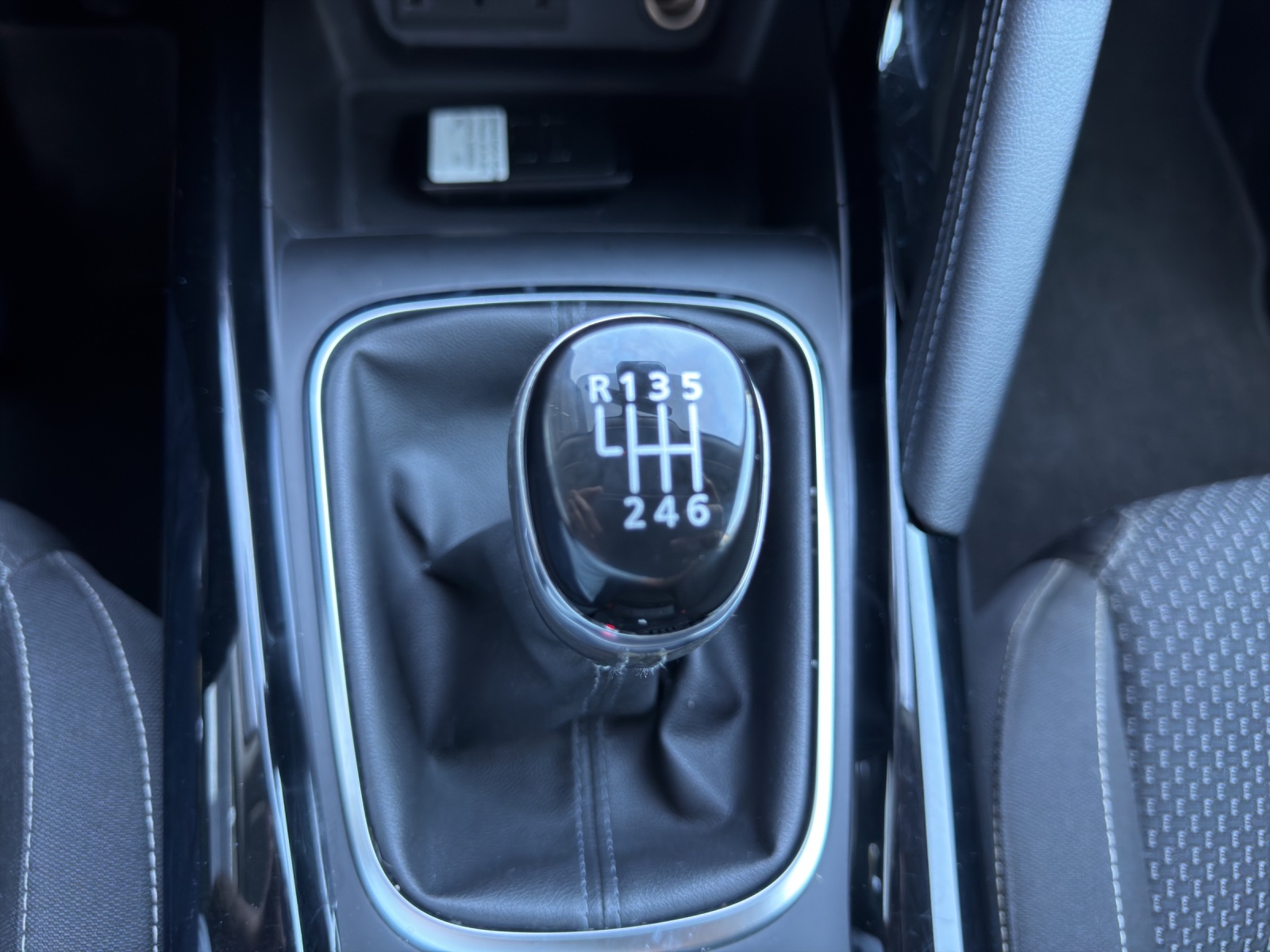 RENAULT Kadjar 1.2 16V Turbo Bose-image-23