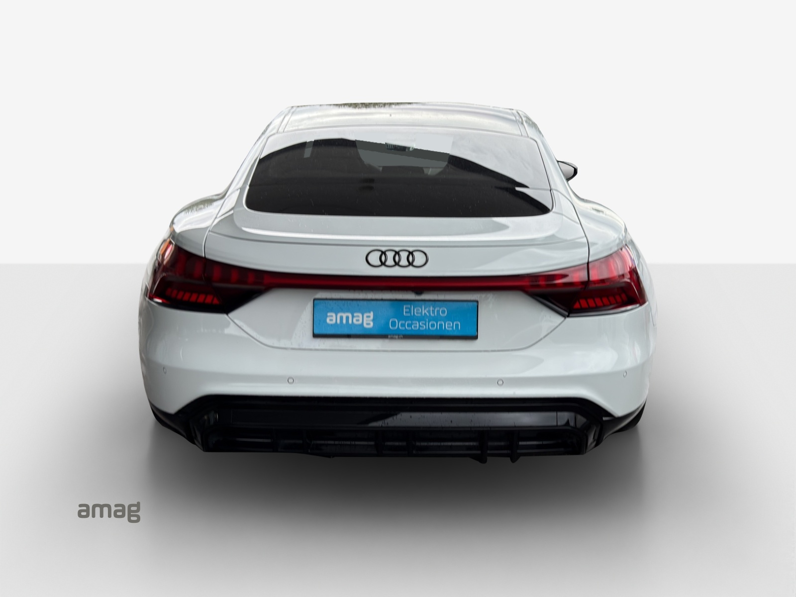 AUDI e-tron GT quattro-image-4