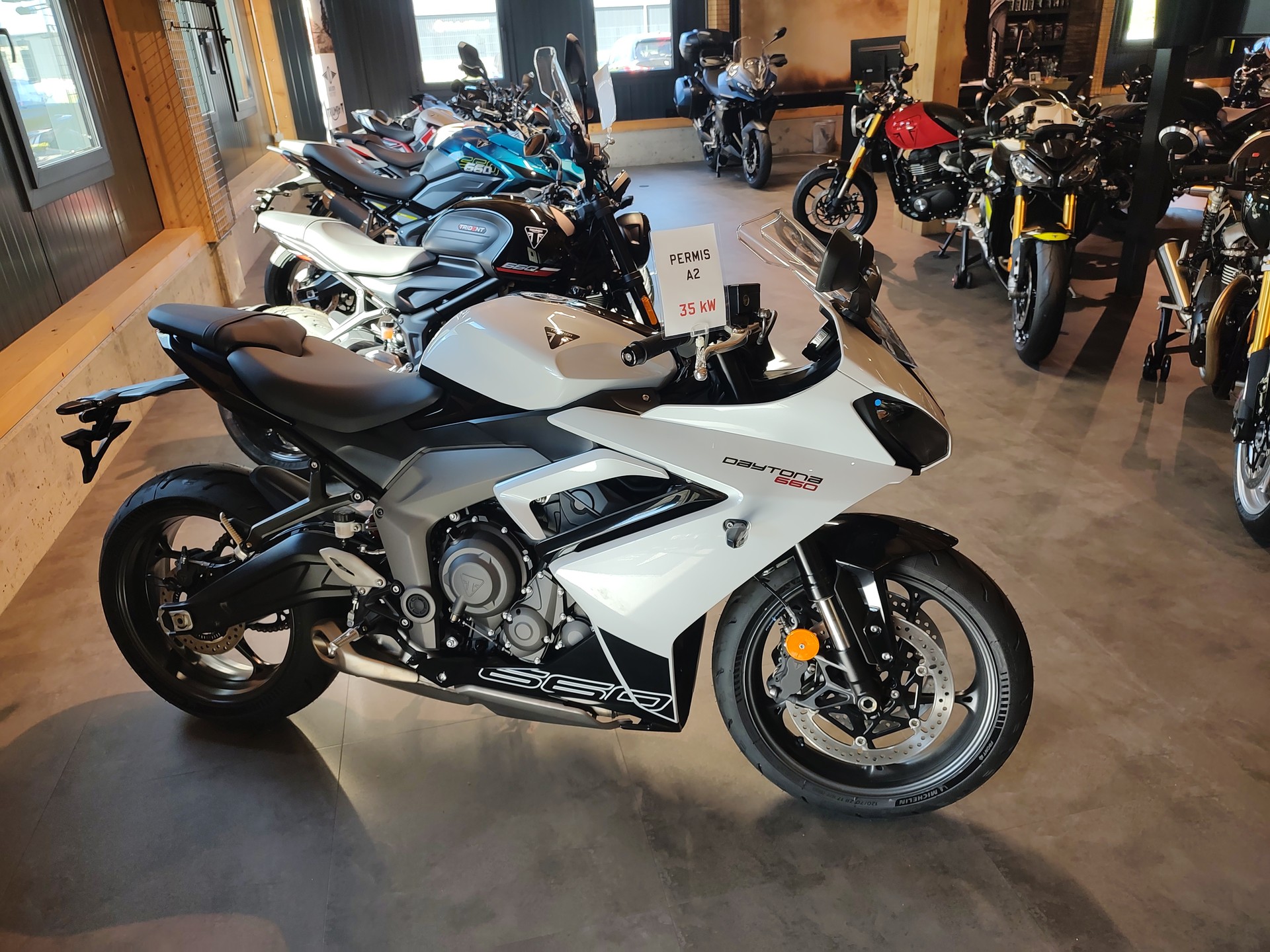 TRIUMPH Daytona 660-image-0