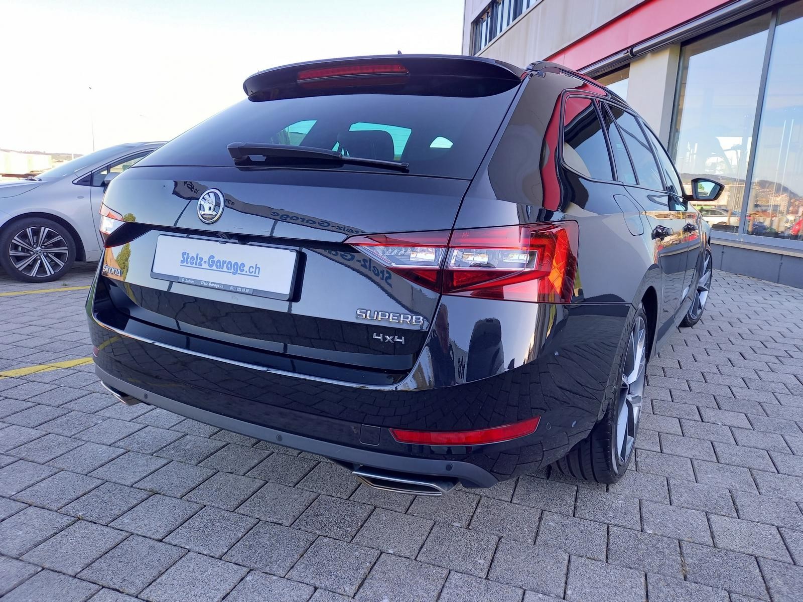 SKODA Superb Combi 2.0 TSI SportLine+ DSG 4x4-showroom-element-1