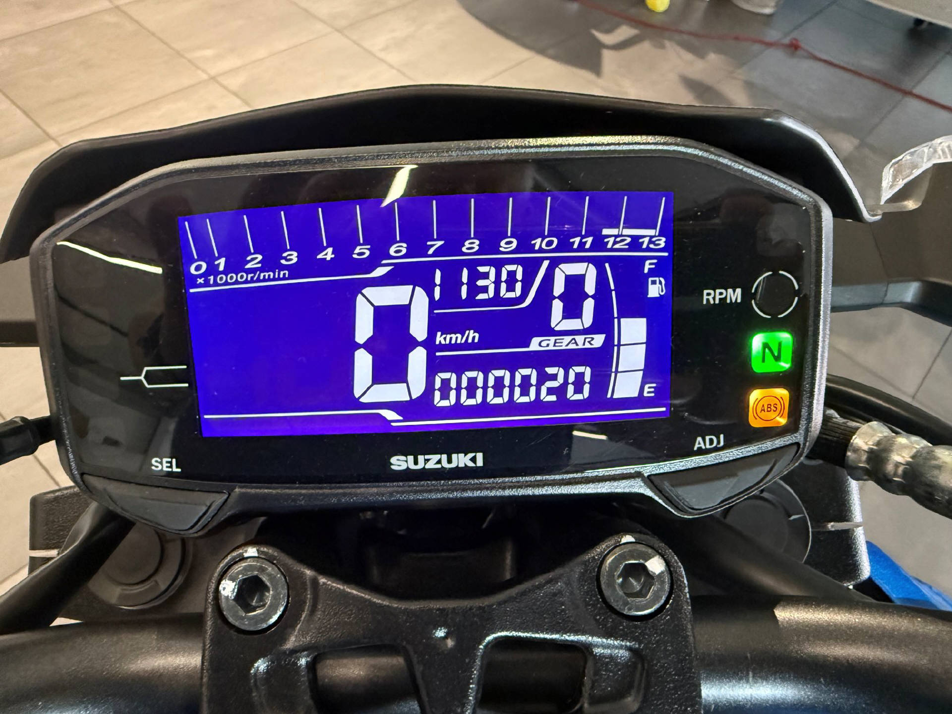 SUZUKI GSX-S 125-image-2