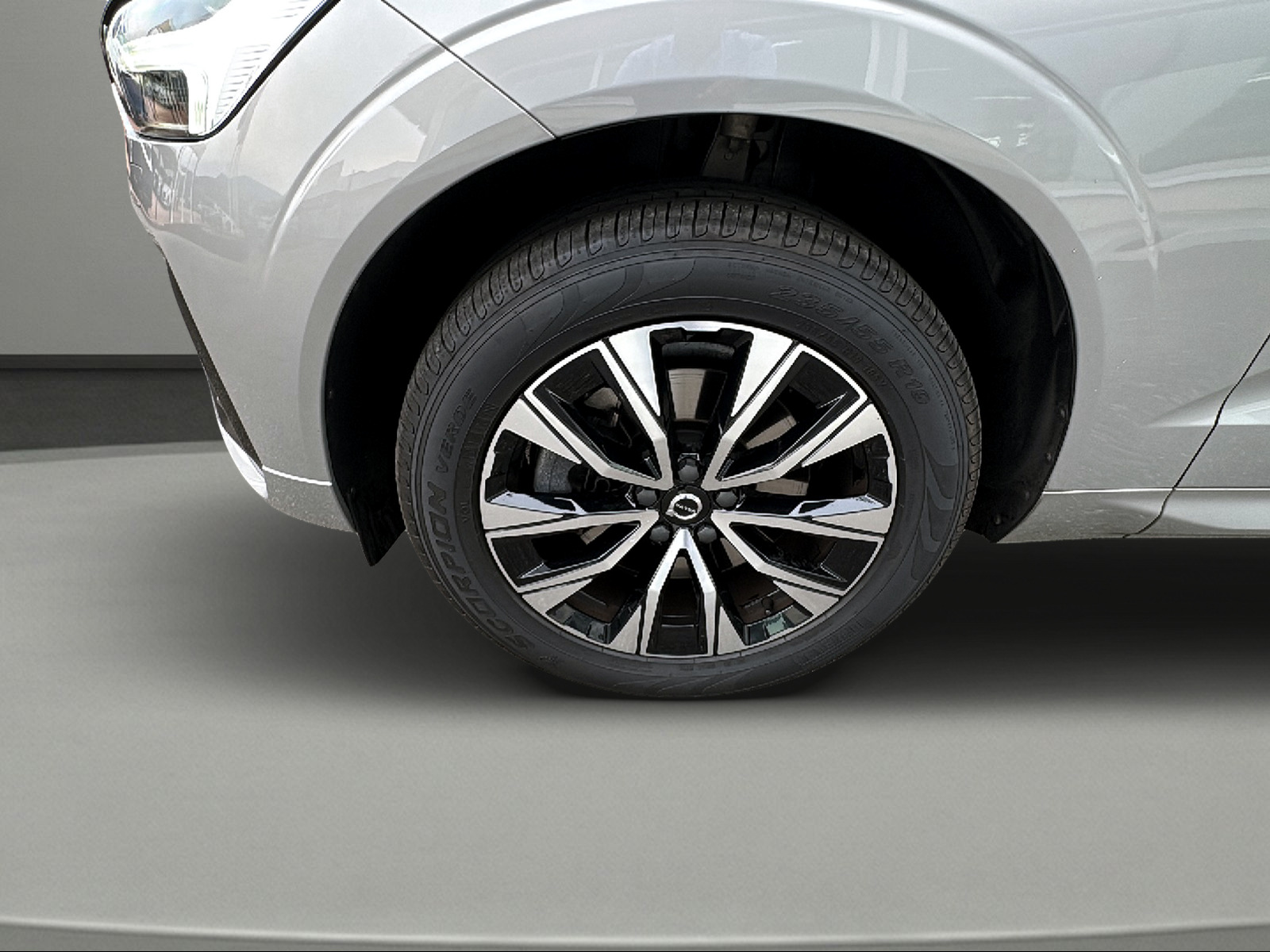 VOLVO XC60 B4 Diesel Mild Hybrid AWD Plus Dark Geartronic-showroom-element-3