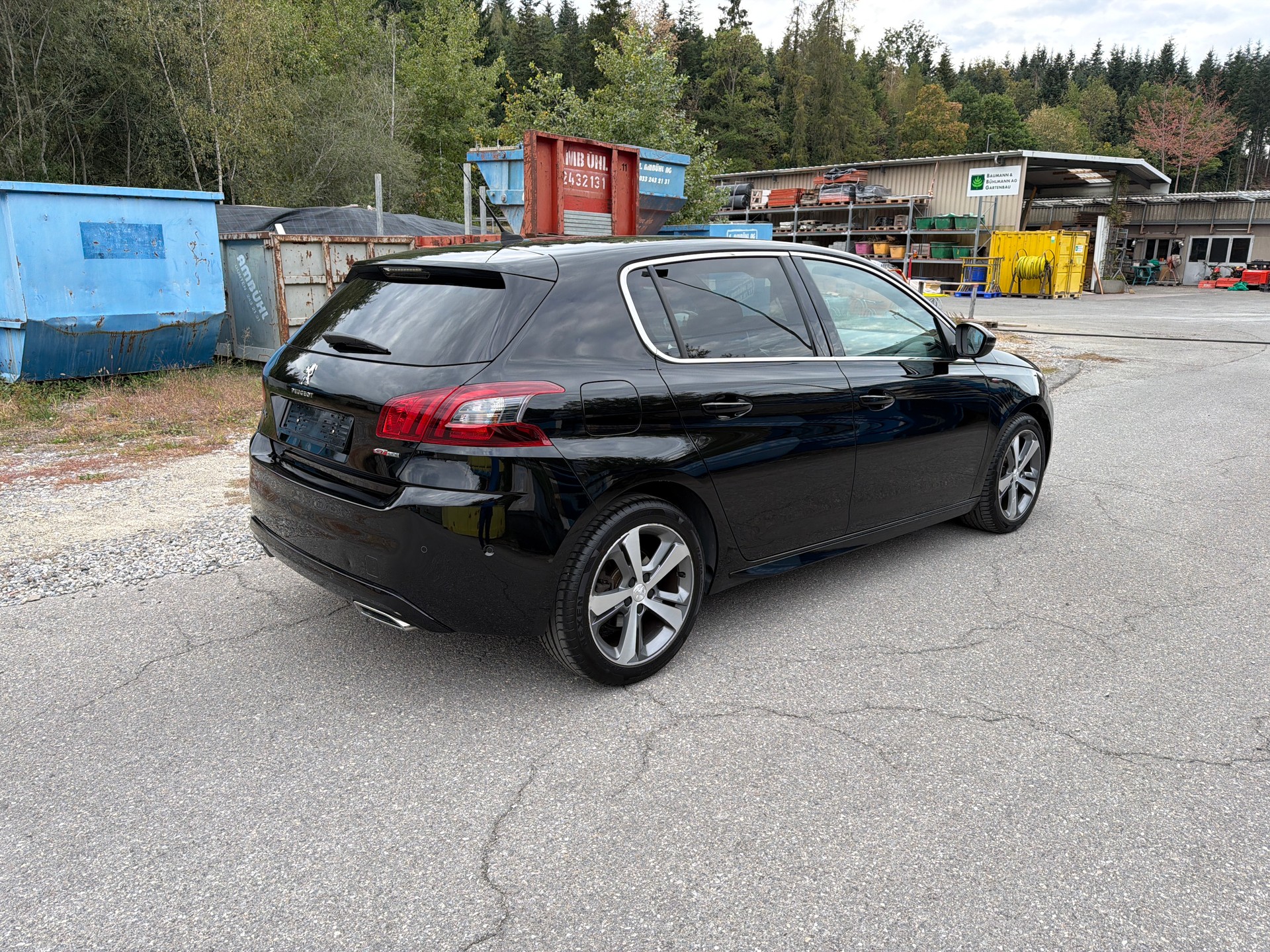 PEUGEOT 308 1.2 Pure Tech GT Line-image-4