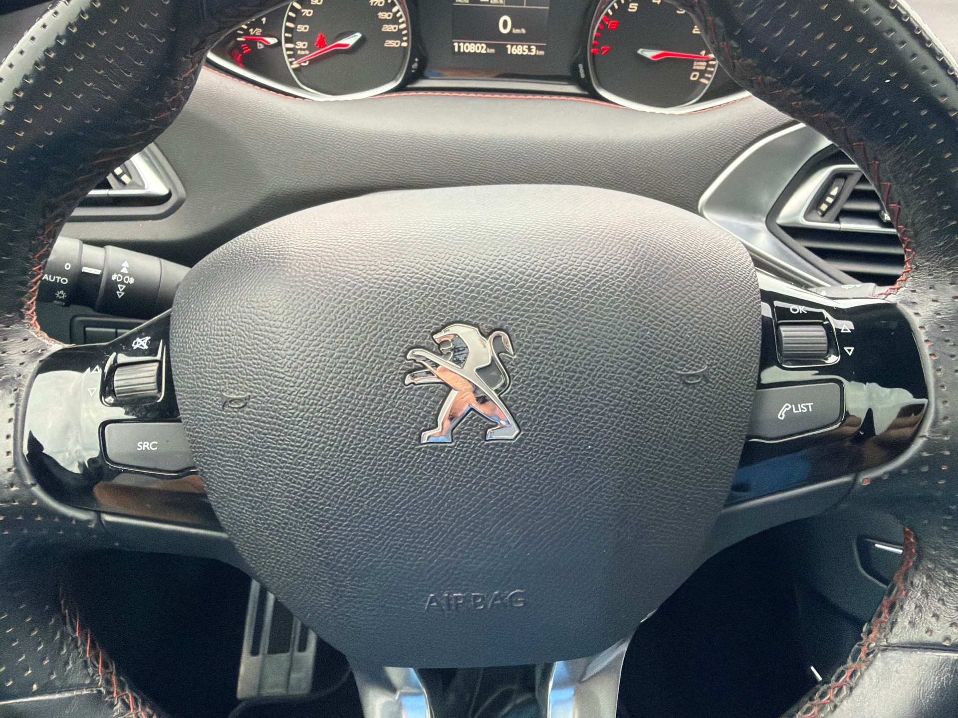 PEUGEOT 308 1.2 Pure Tech GT Line-image-14