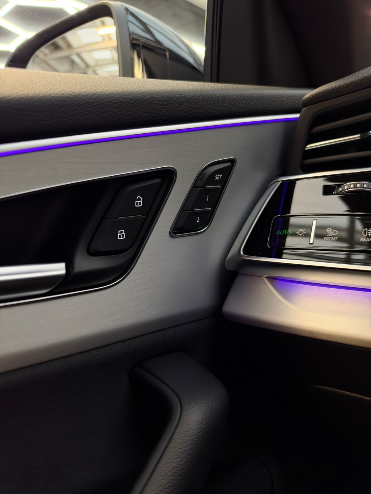 AUDI Q8 SUV 50 TDI quattro 210 kW tiptronic S-Line *CH-FZG. / Gratisservice / Werksgarantie*-image-13