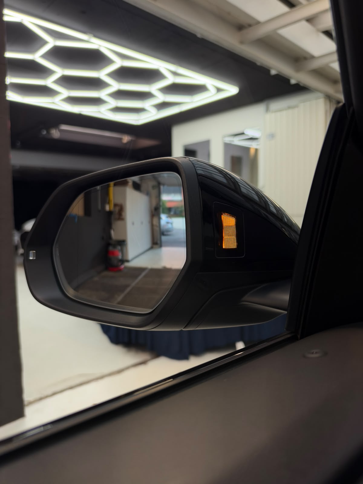 AUDI Q8 SUV 50 TDI quattro 210 kW tiptronic S-Line *CH-FZG. / Gratisservice / Werksgarantie*-image-12