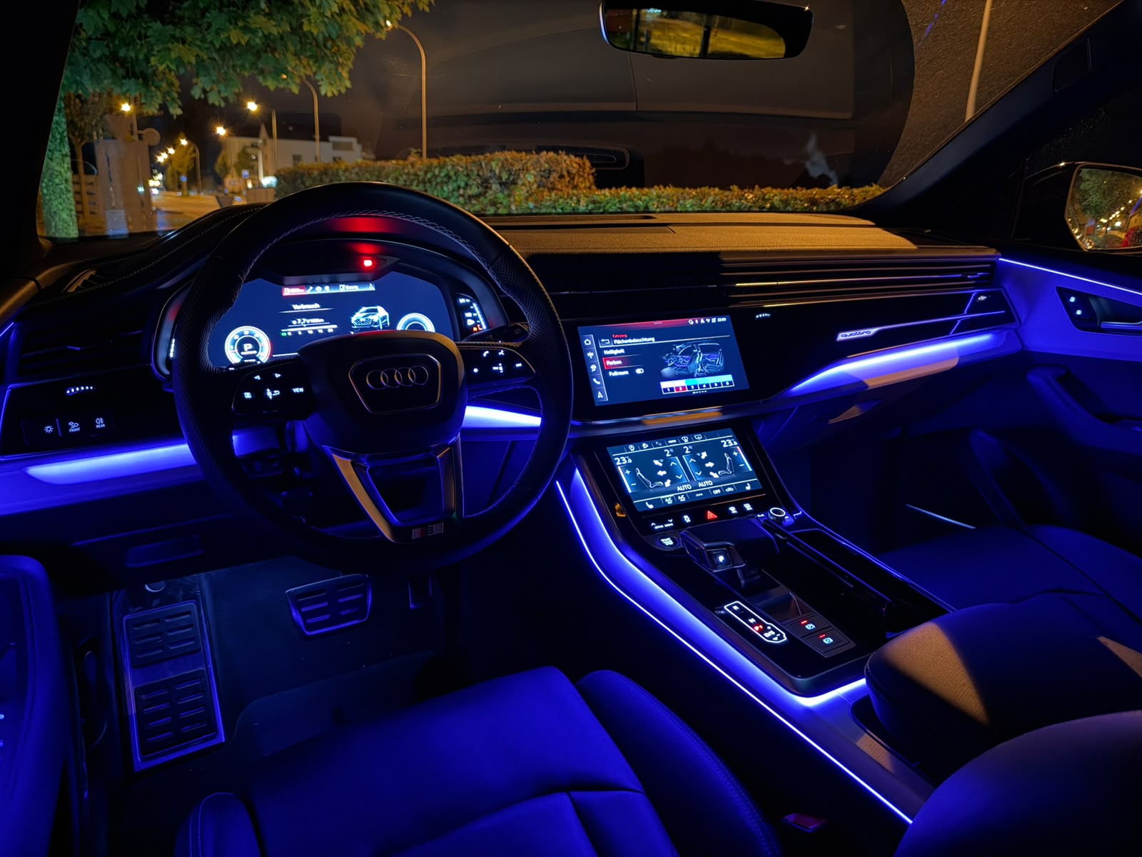 AUDI Q8 SUV 50 TDI quattro 210 kW tiptronic S-Line *CH-FZG. / Gratisservice / Werksgarantie*-image-27