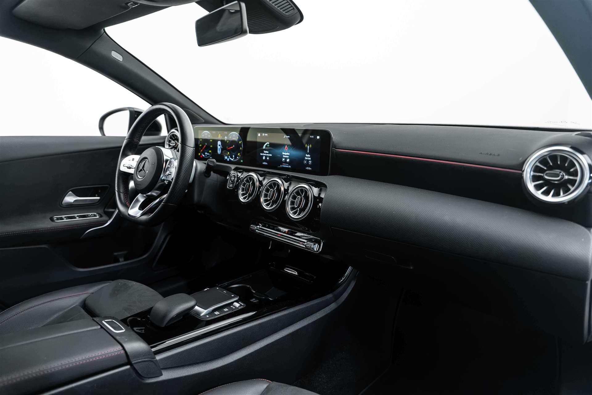 MERCEDES-BENZ MERCEDES-BENZ A 200 AMG Line 7G-DCT-image-10