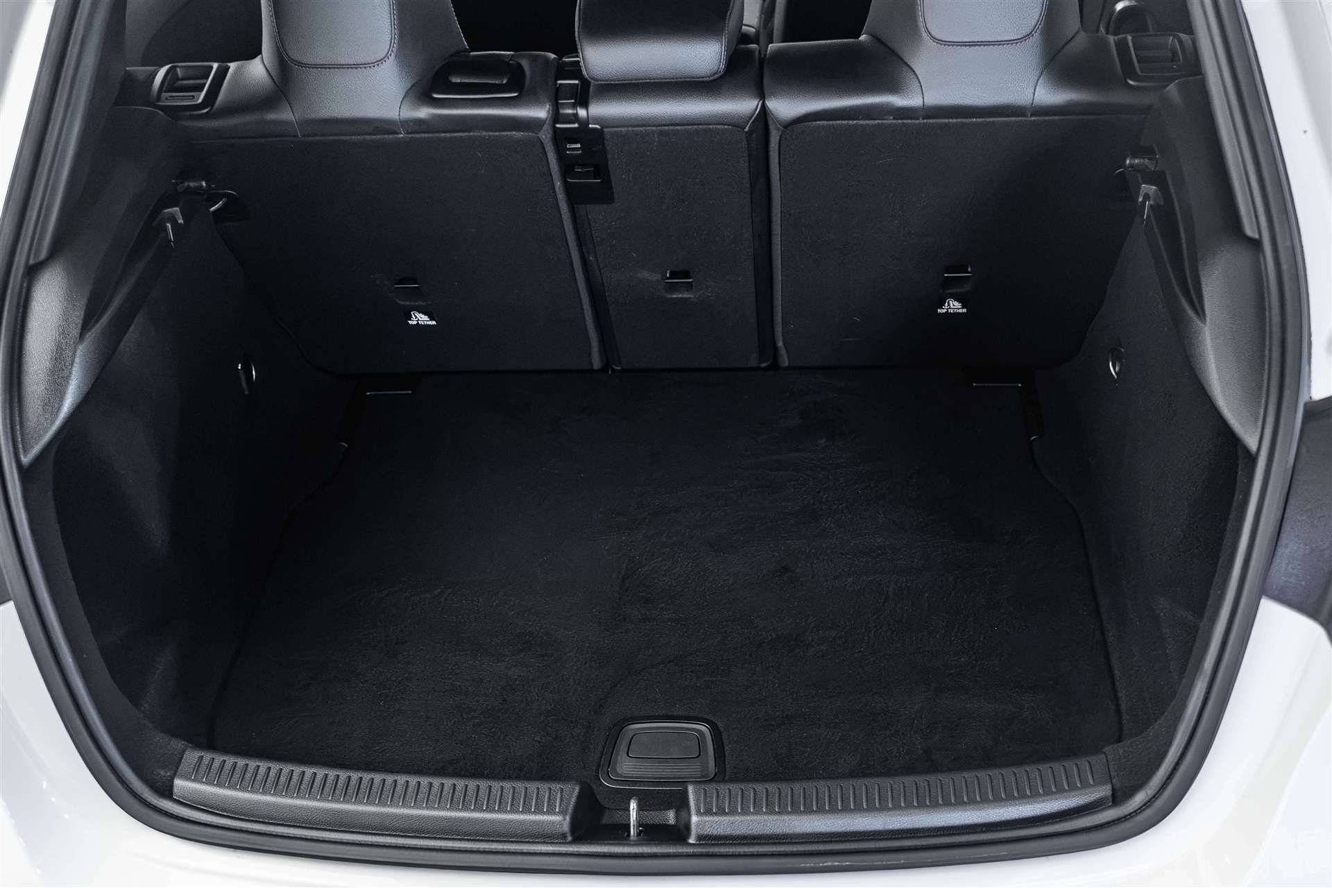 MERCEDES-BENZ MERCEDES-BENZ A 200 AMG Line 7G-DCT-image-4