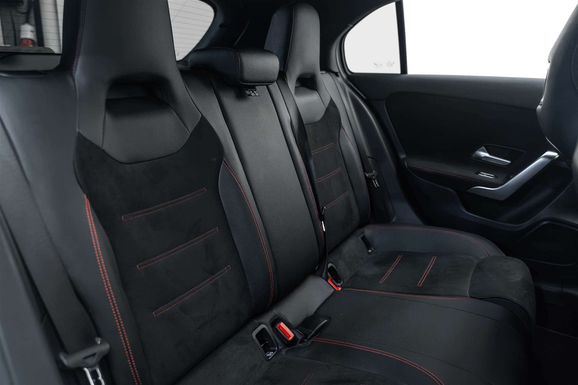MERCEDES-BENZ MERCEDES-BENZ A 200 AMG Line 7G-DCT-image-13