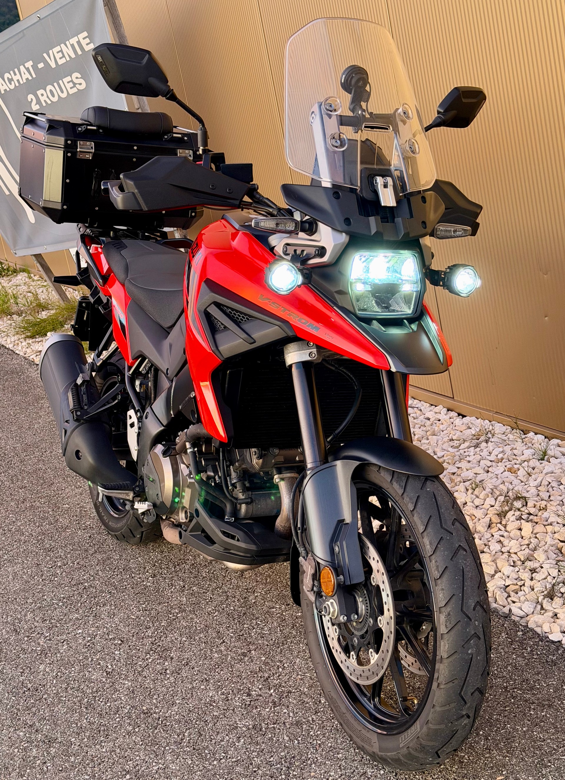 SUZUKI DL 1050-image-0