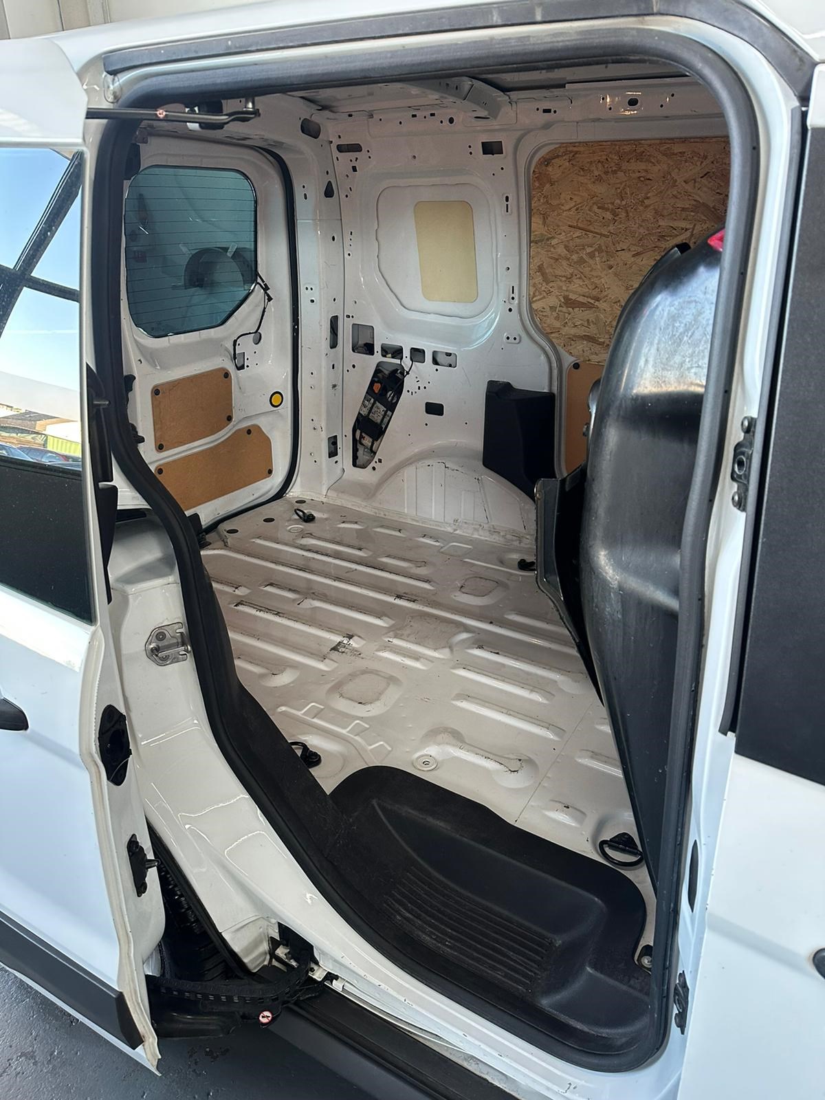 FORD Transit Connect Van T220 1.6 TDCi Trend-image-16