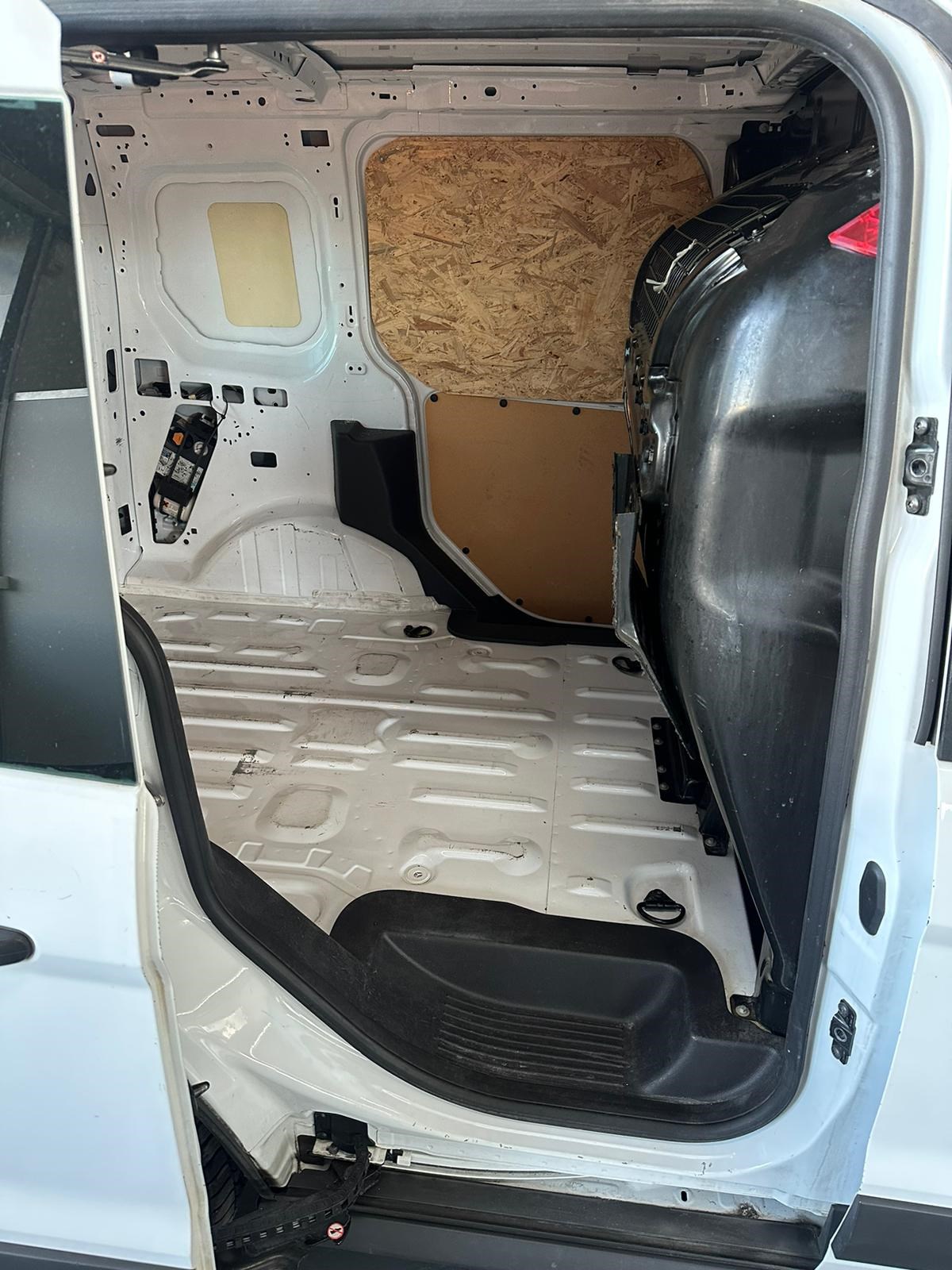 FORD Transit Connect Van T220 1.6 TDCi Trend-image-17