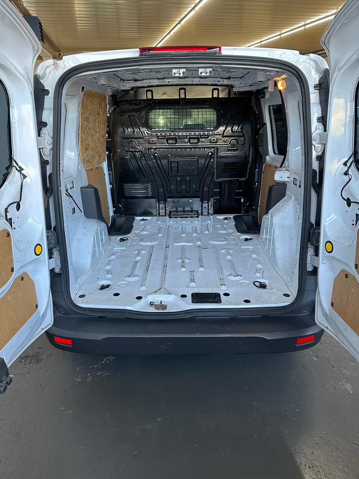 FORD Transit Connect Van T220 1.6 TDCi Trend-image-18
