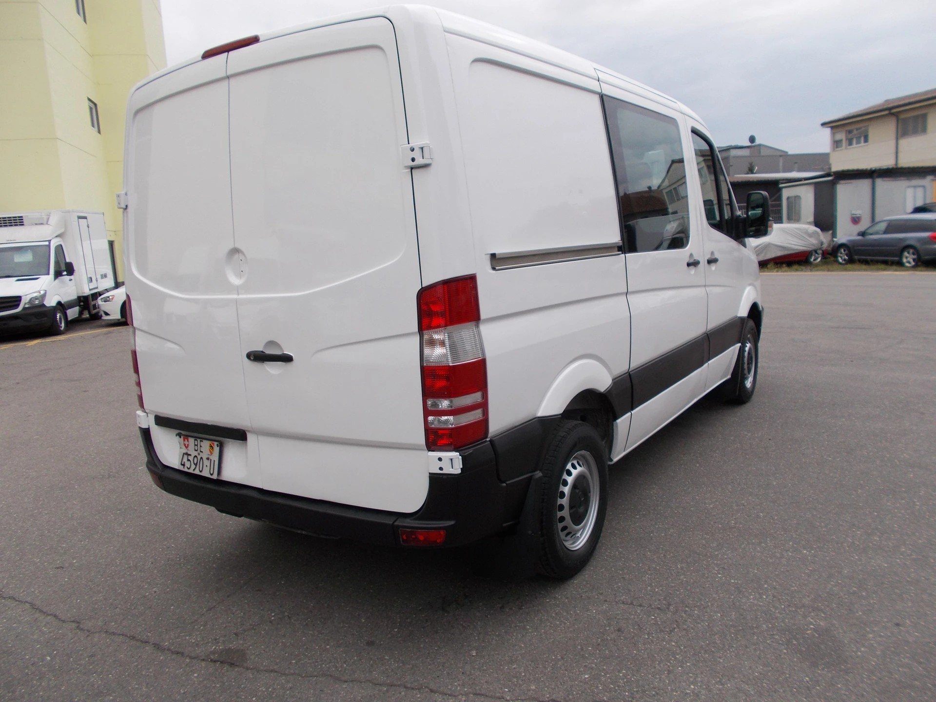 MERCEDES-BENZ Sprinter 209 CDI MOTOR 20.000KM-showroom-element-3
