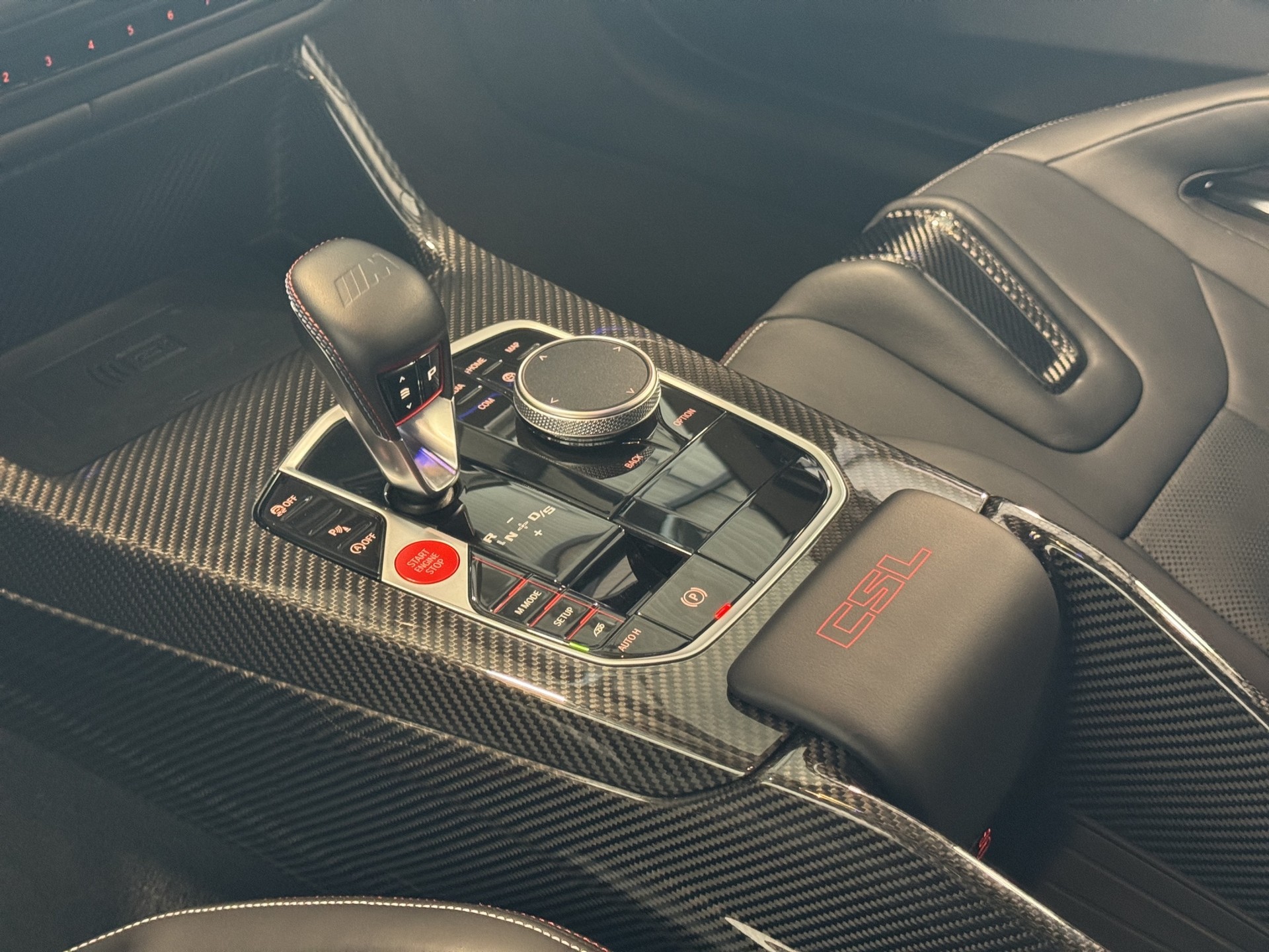 BMW M4 CSL Coupé-image-14