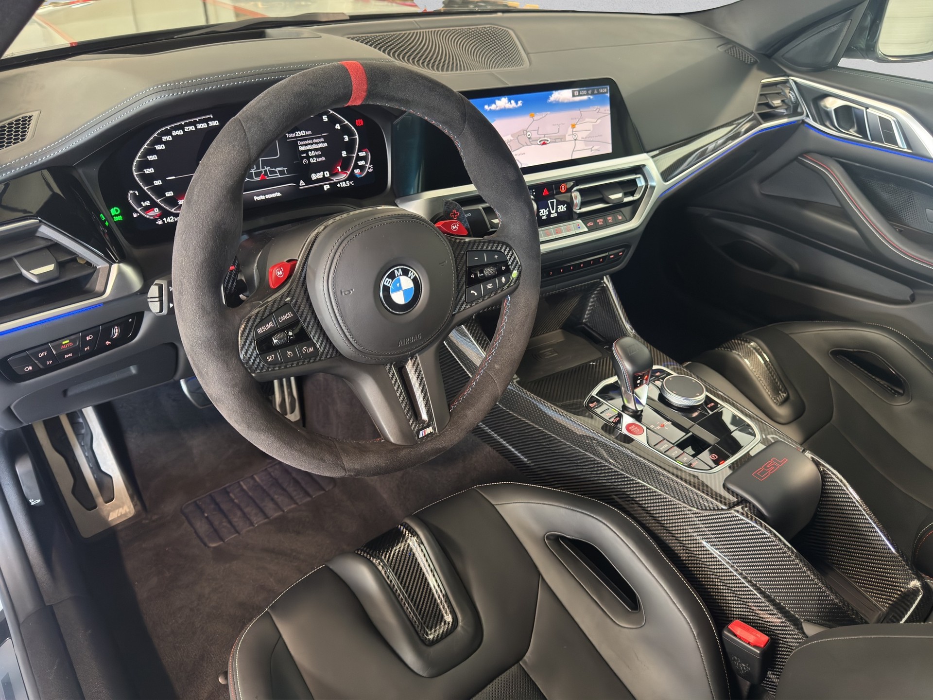BMW M4 CSL Coupé-image-10