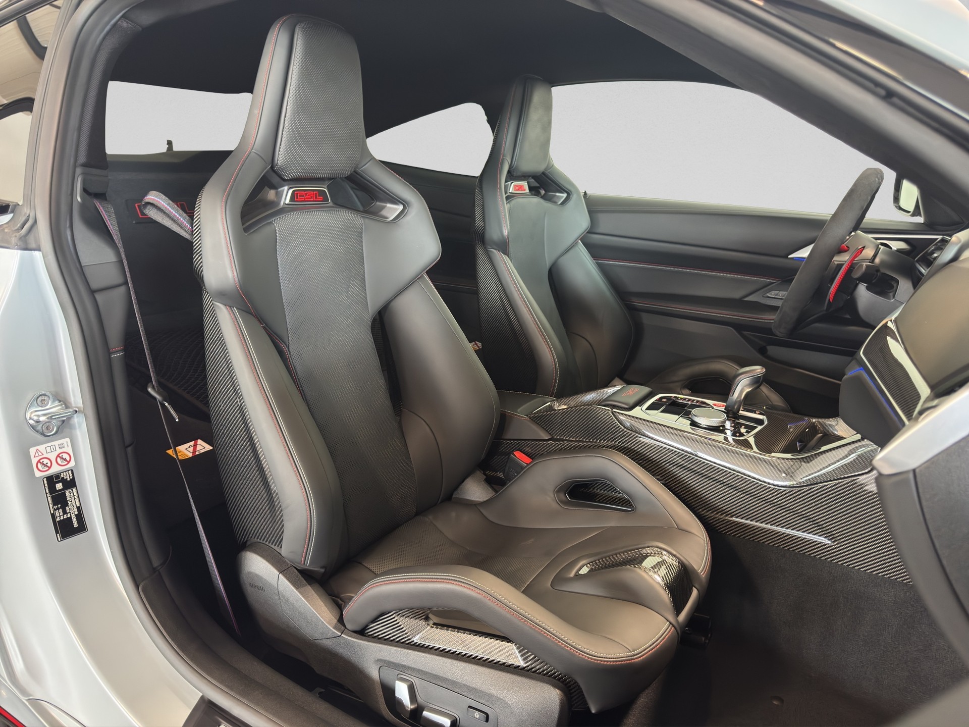 BMW M4 CSL Coupé-image-15
