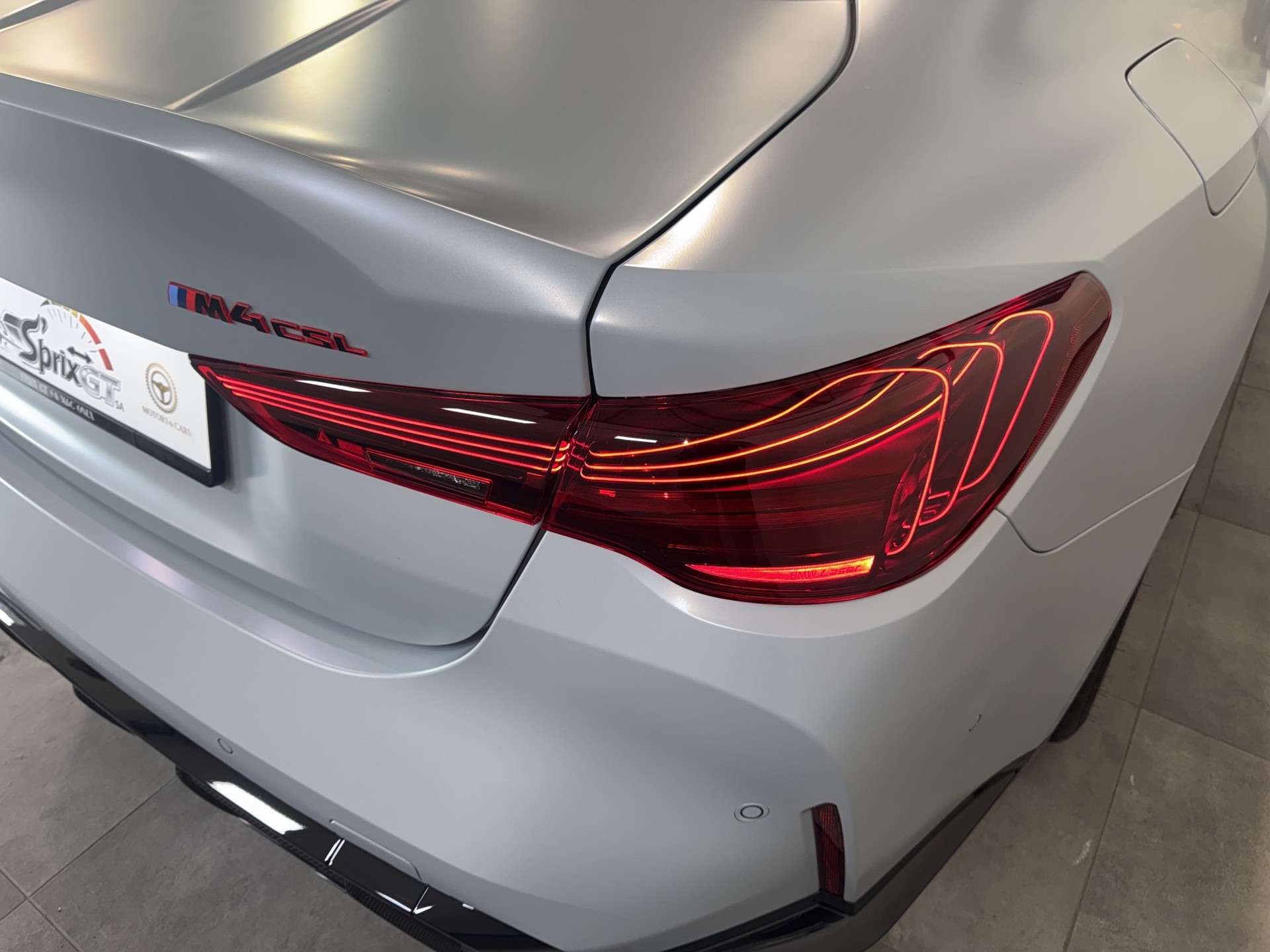 BMW M4 CSL Coupé-image-24