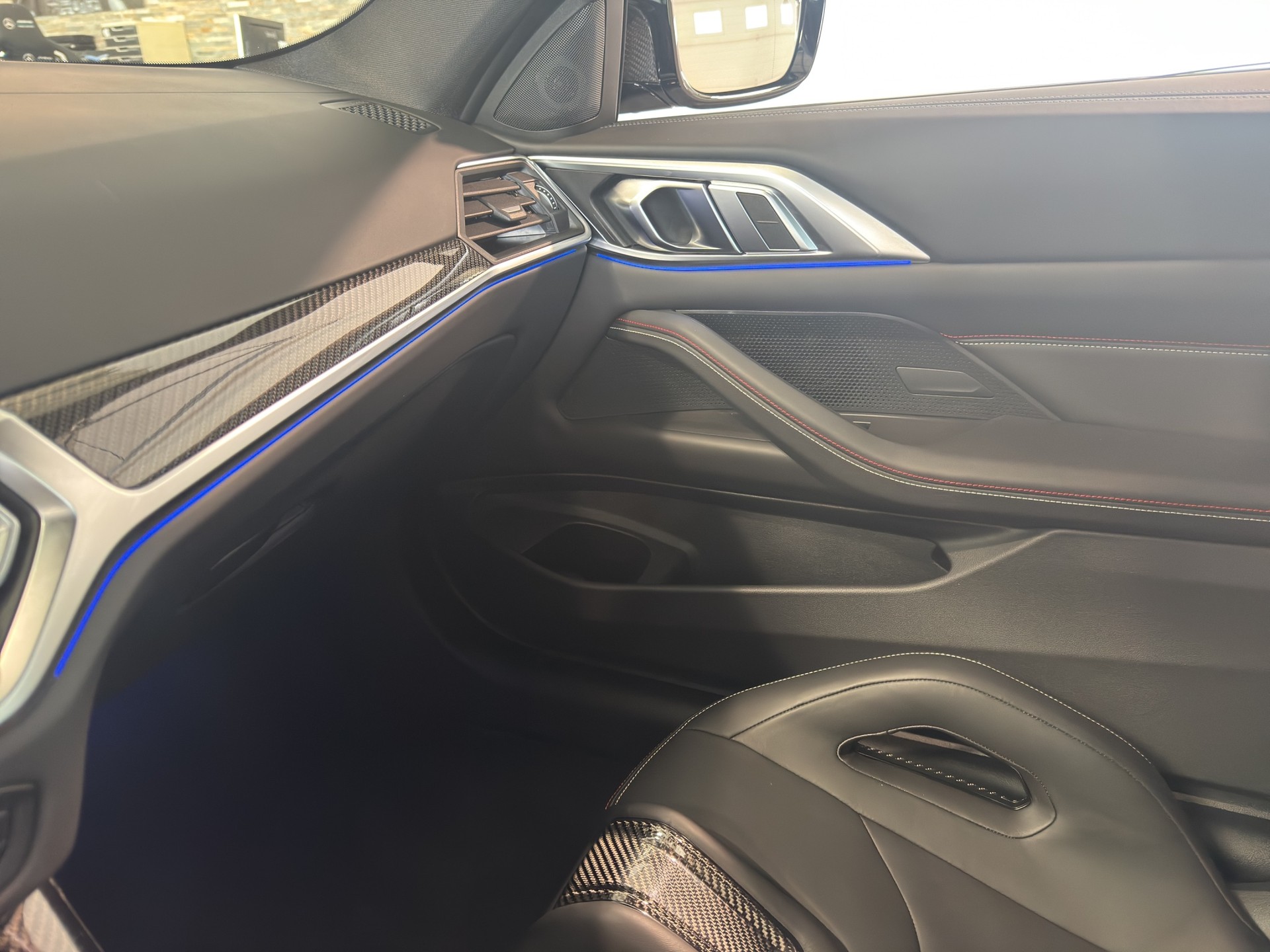 BMW M4 CSL Coupé-image-26