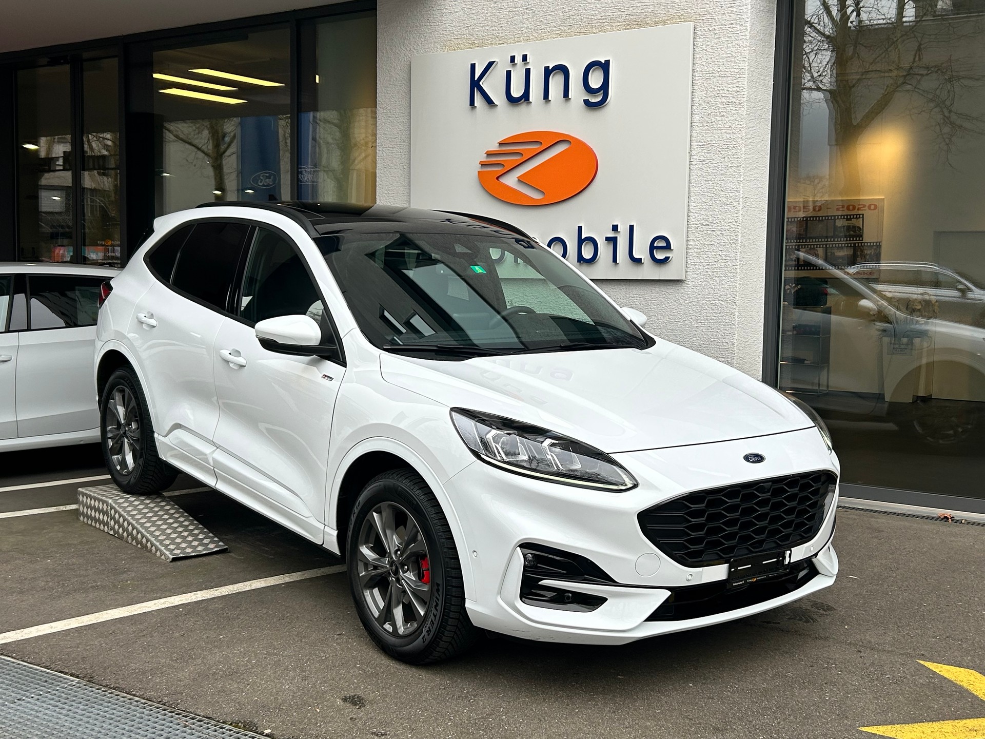 FORD Kuga 2.5 PHEV ST-Line X 2WD
