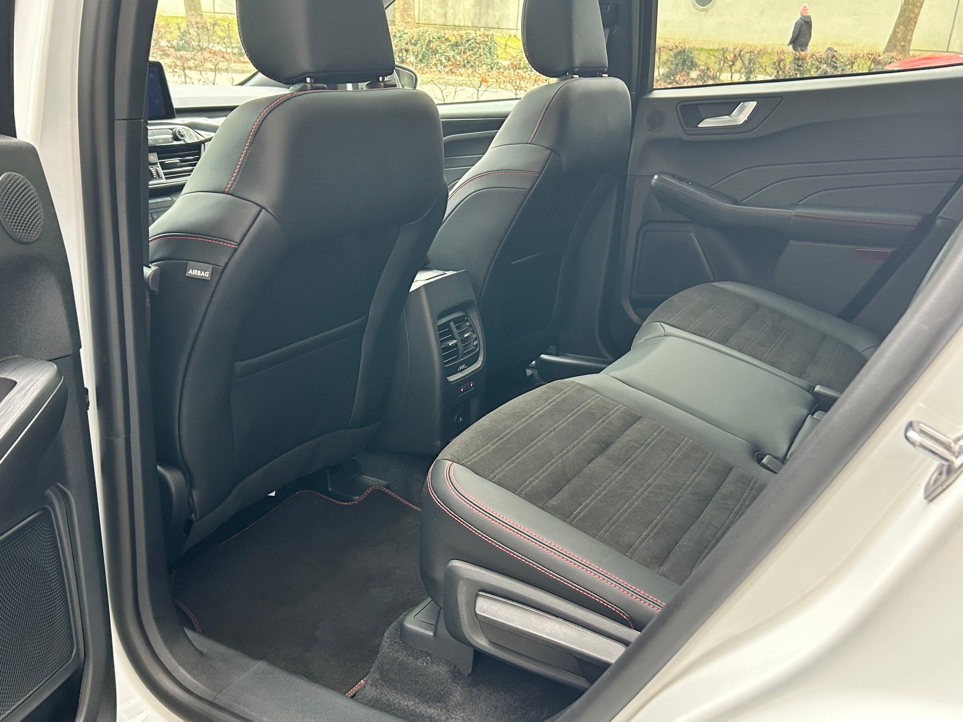 FORD Kuga 2.5 PHEV ST-Line X 2WD-image-15