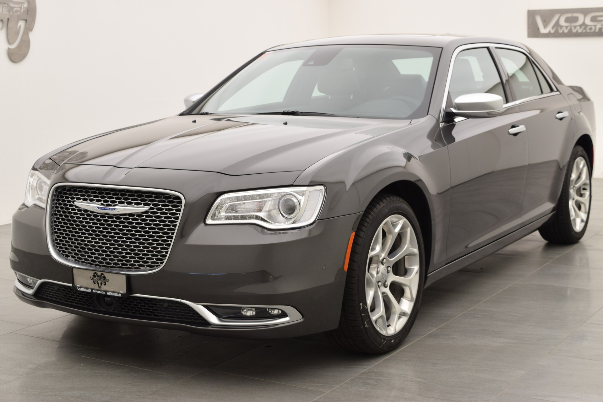 CHRYSLER 300C 5.7 V8-showroom-element-1
