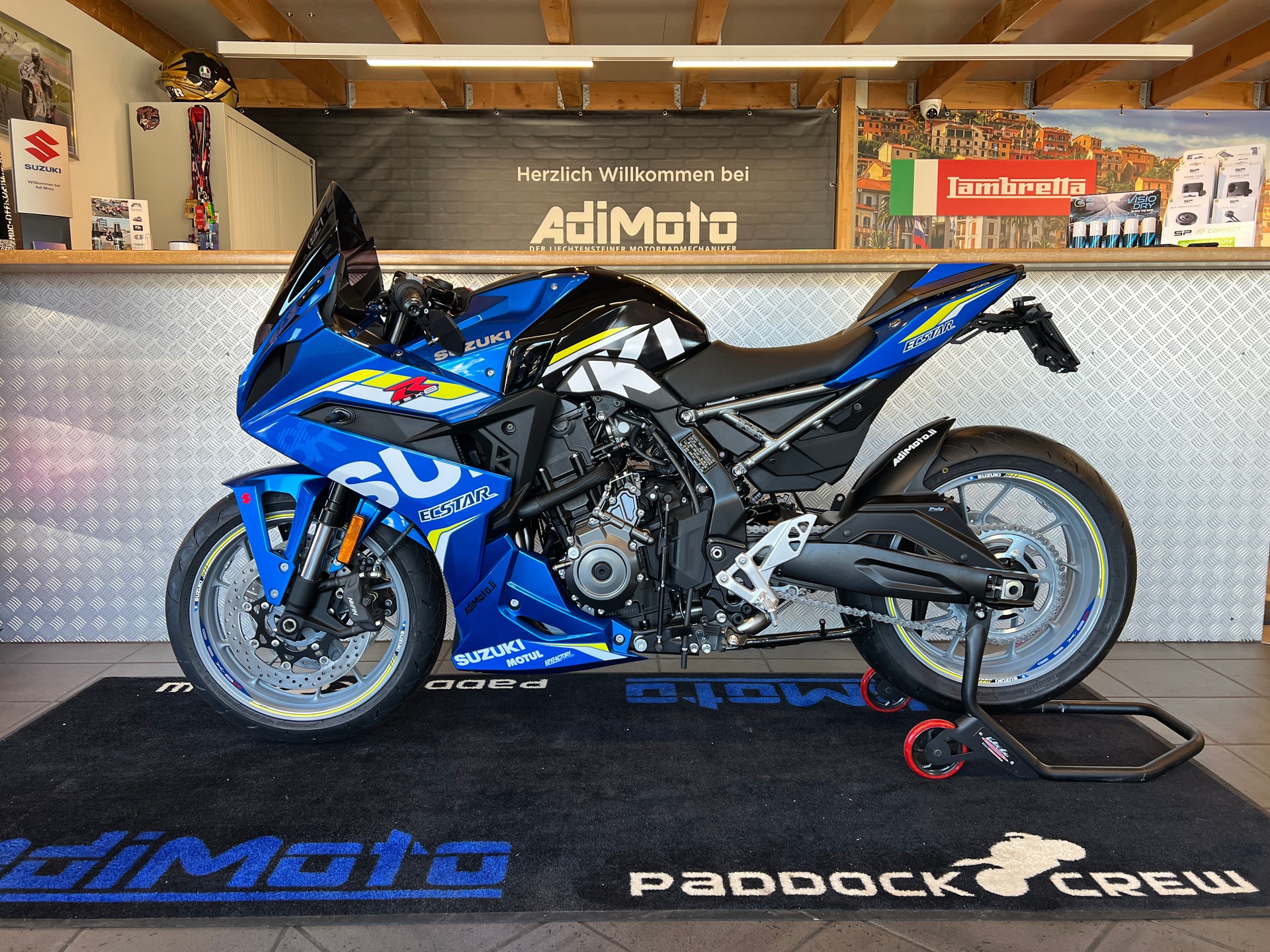 SUZUKI GSX-R 8-image-2