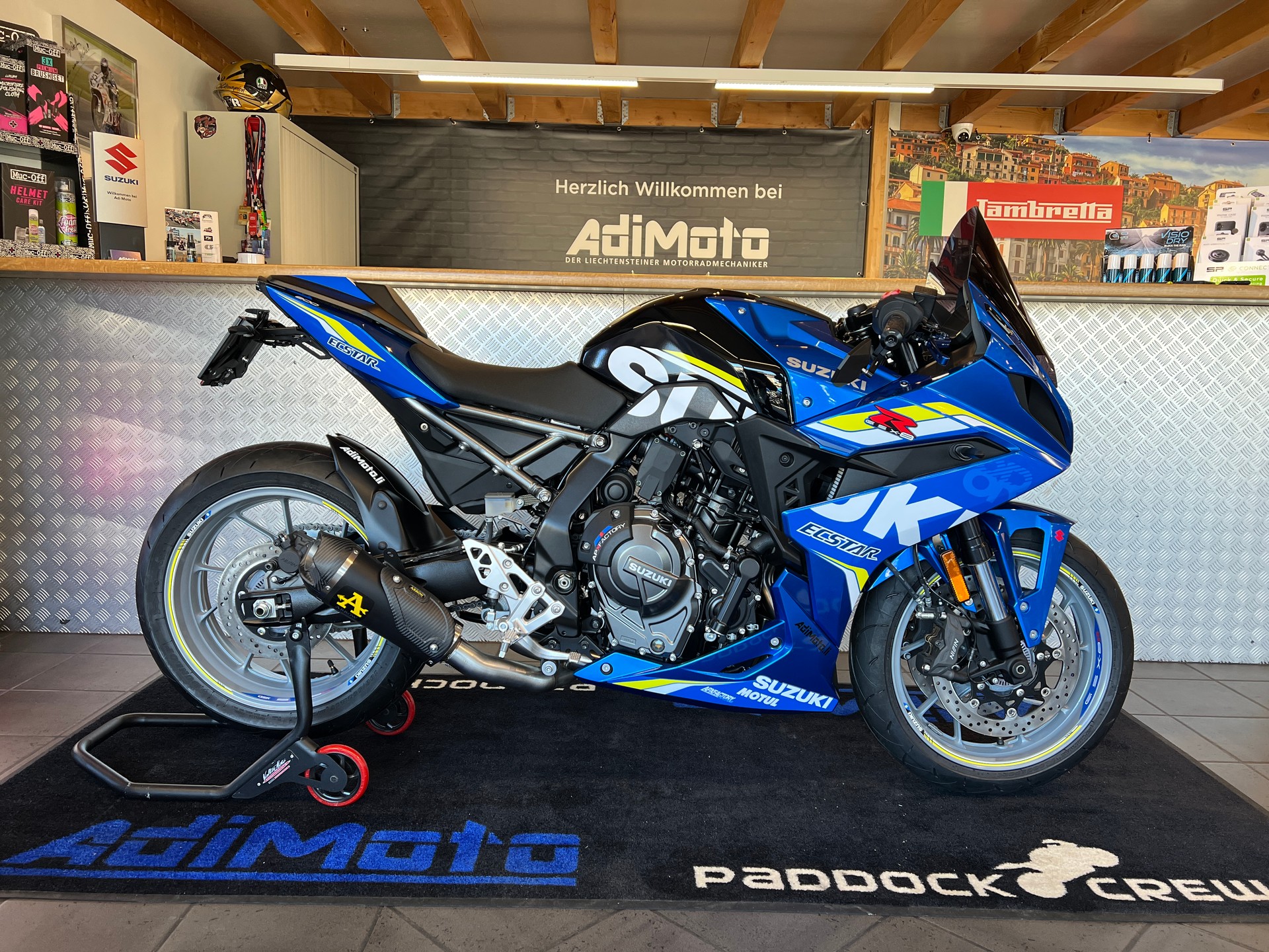 SUZUKI GSX-R 8