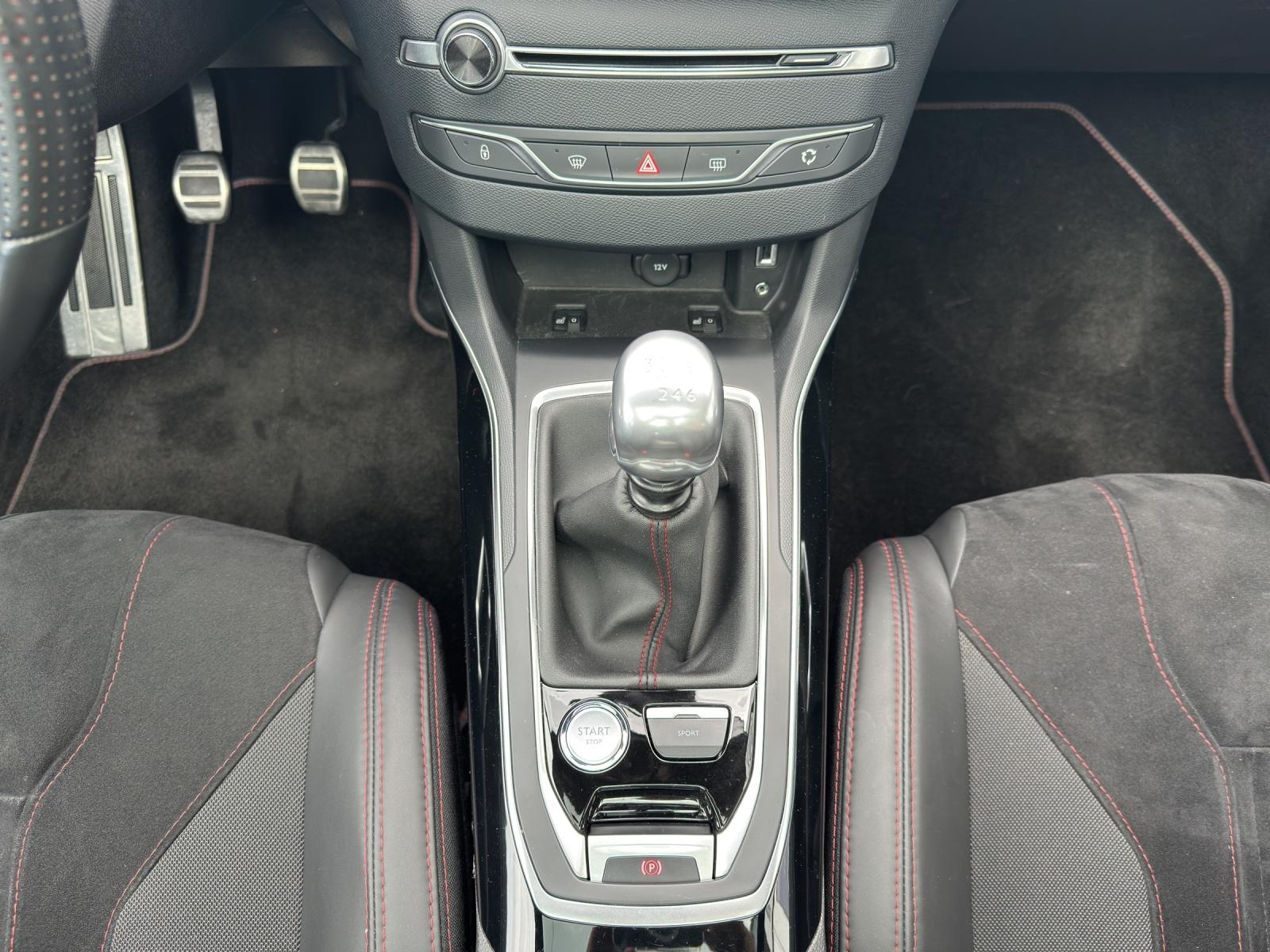 PEUGEOT 308 1.6 THP GTi 270-image-13