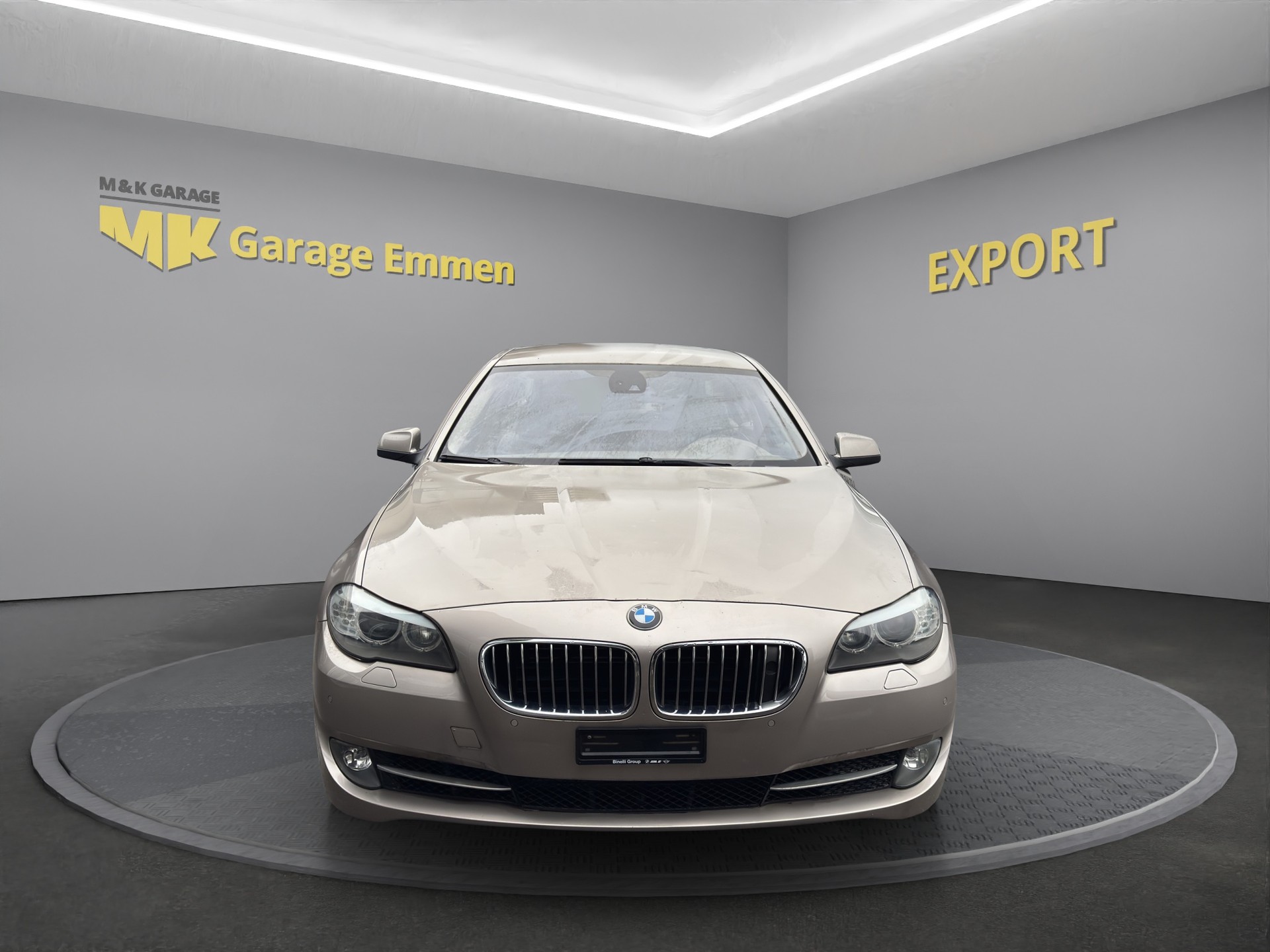 BMW 550i xDrive Steptronic-image-7
