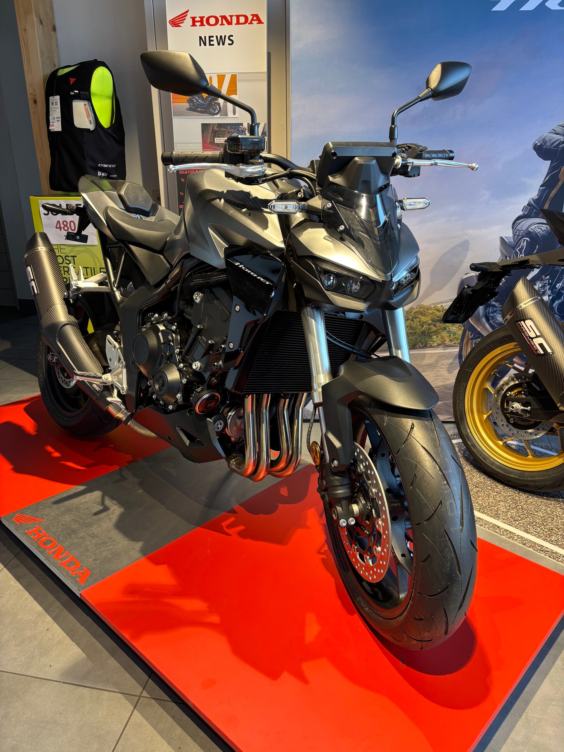 HONDA CB 1000 Hornet-image-1