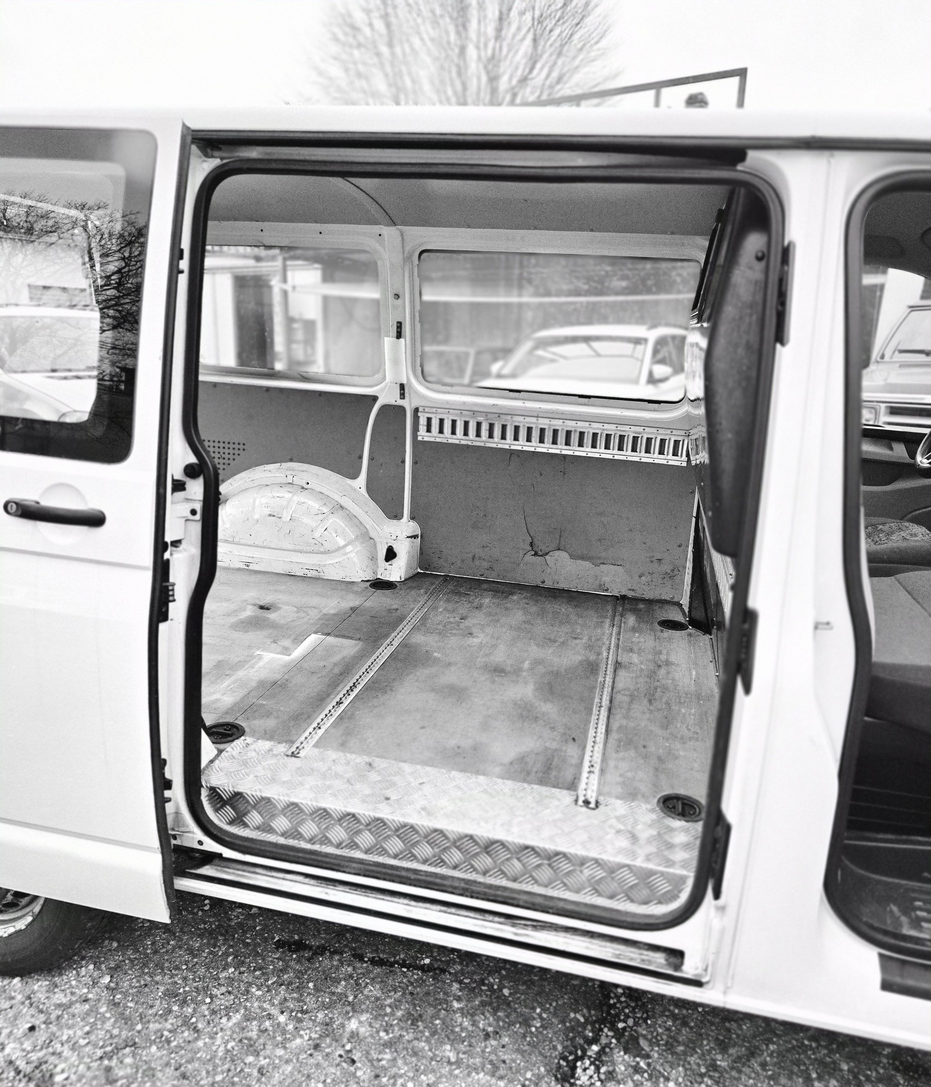 VW T6 2.0 TDI DSG-image-13