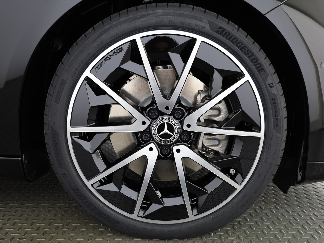 MERCEDES-BENZ CLA 220 8G-DCT 4Matic-image-17
