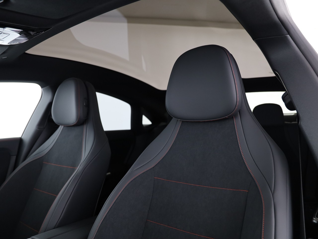 MERCEDES-BENZ CLA 220 8G-DCT 4Matic-image-7