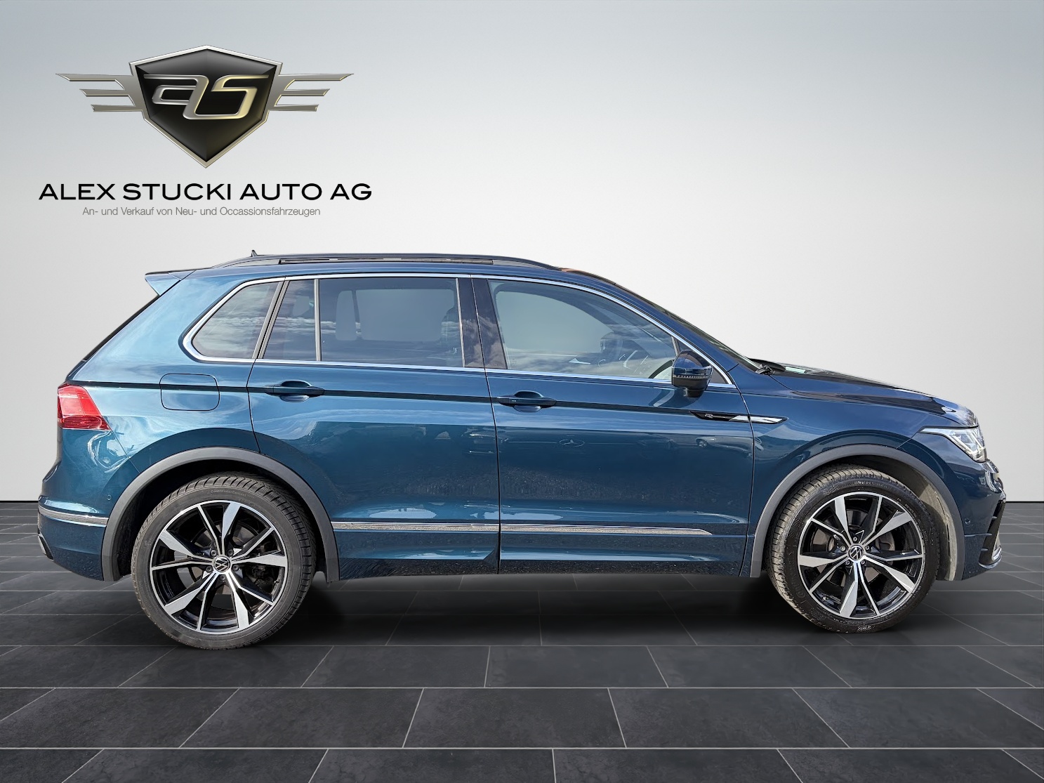 VW Tiguan 2.0TSI R-Line 4Motion DSG-image-4