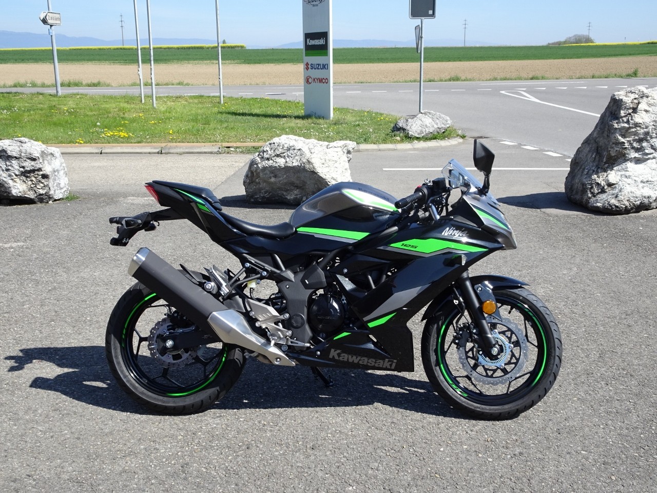 KAWASAKI Ninja 125-image-0