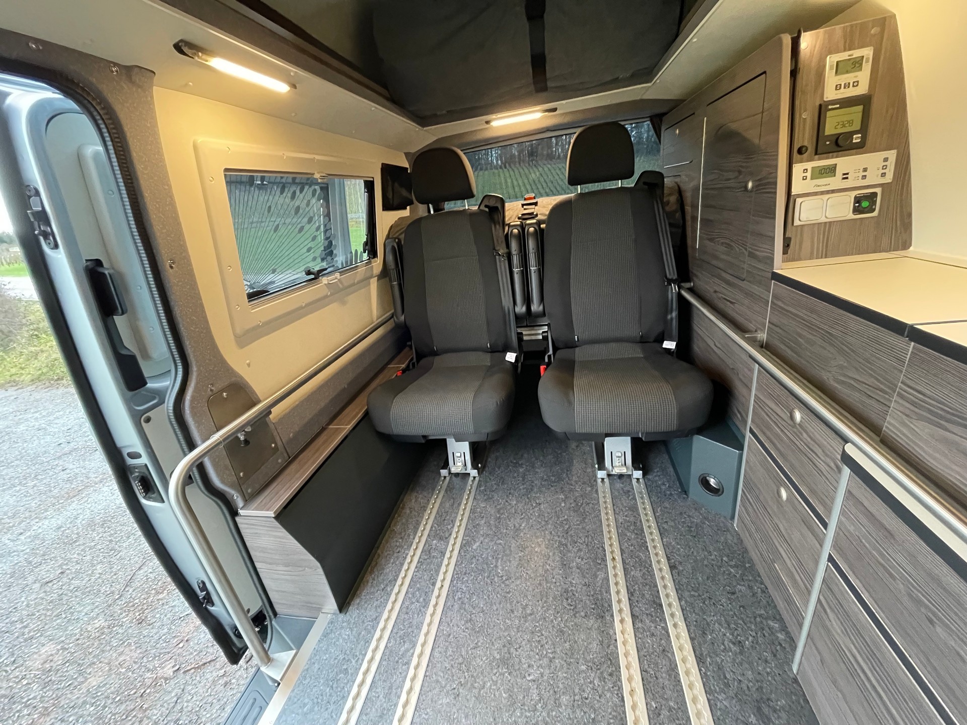 VW T6.1 4x4 Octo-bus von Fischer Wohnmobile-image-15