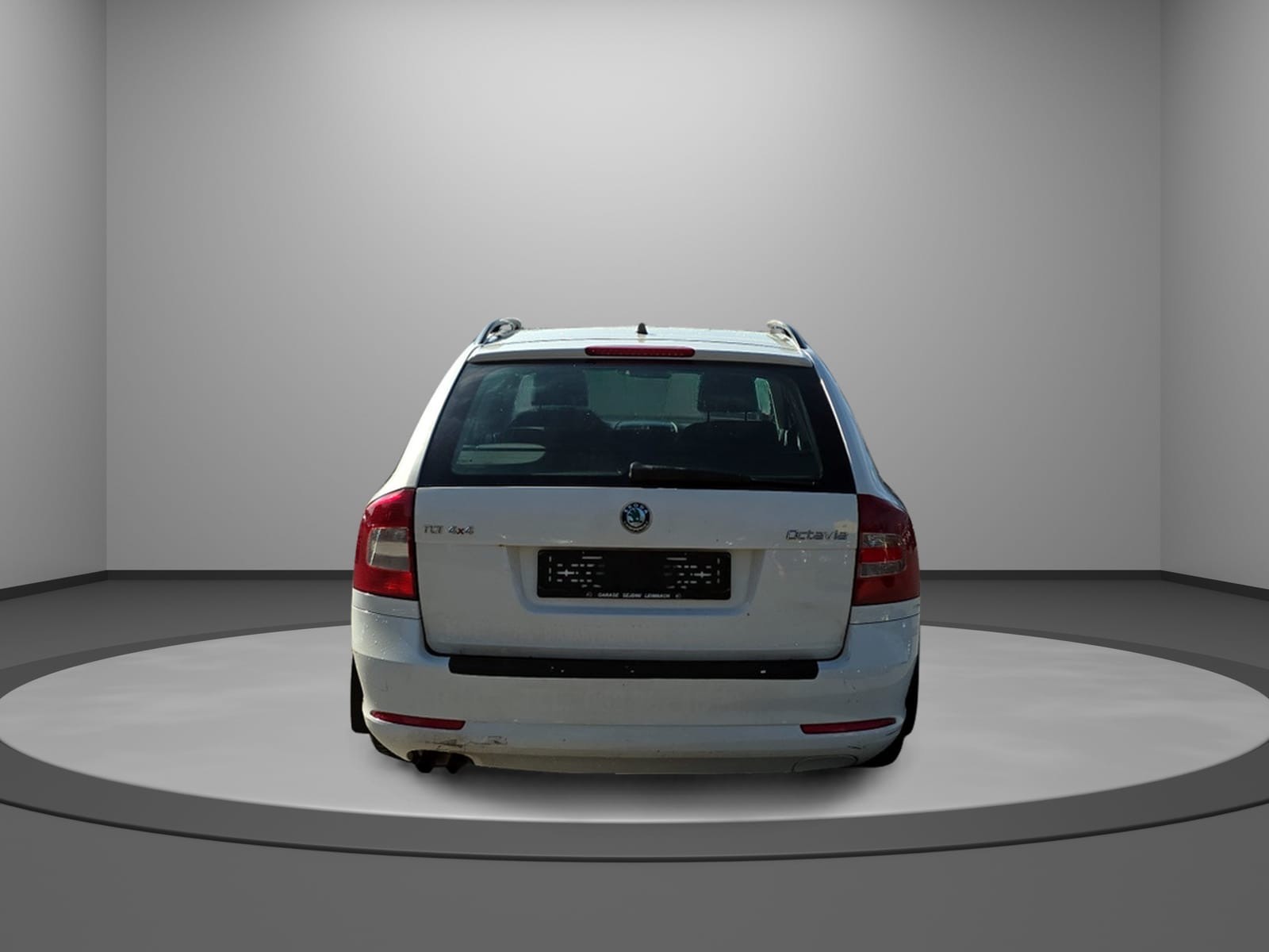 SKODA Octavia Combi 1.6 TDI Adventure 4x4-image-9
