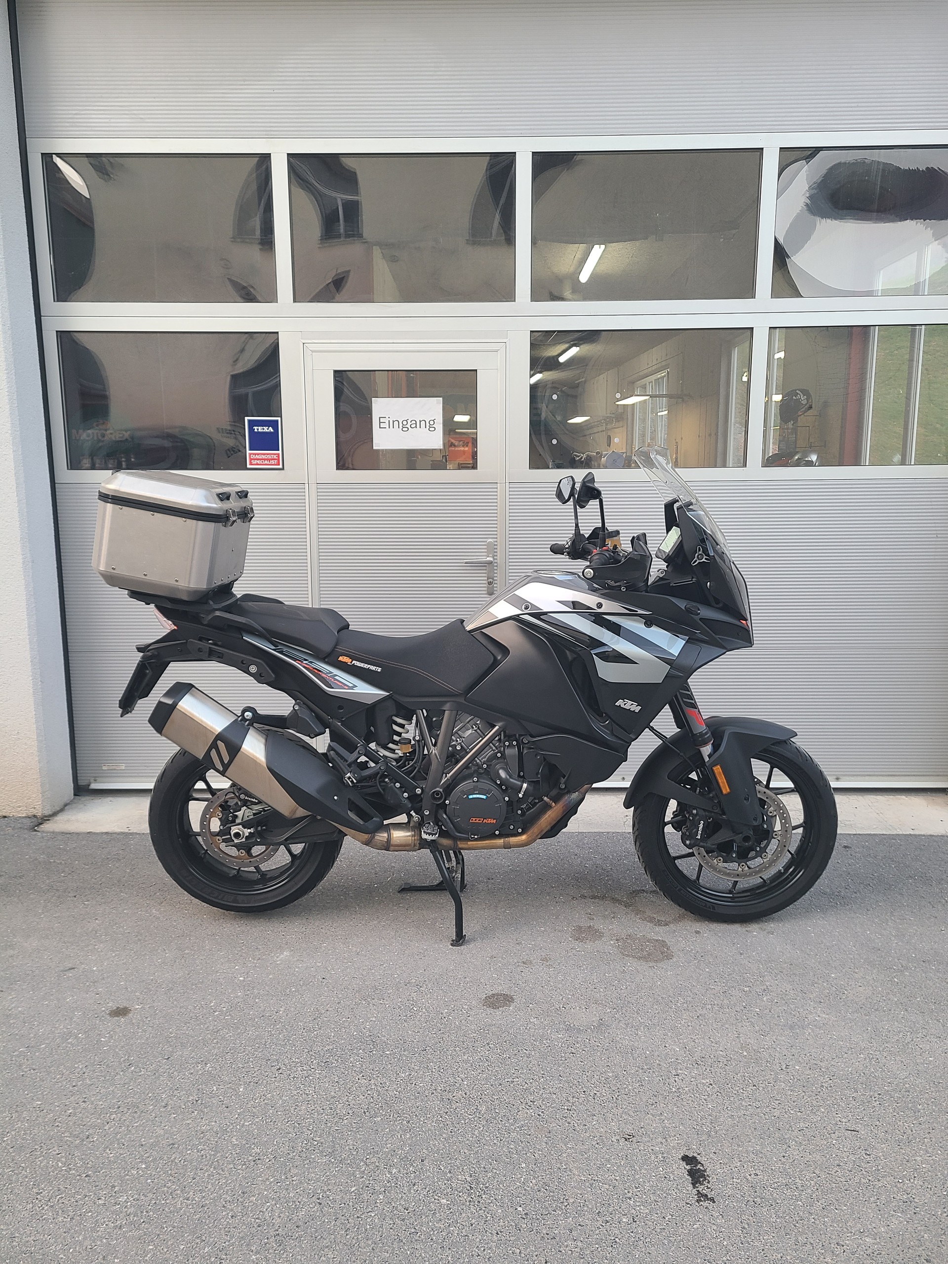 KTM 1290 Super Adventure S ABS-image-1