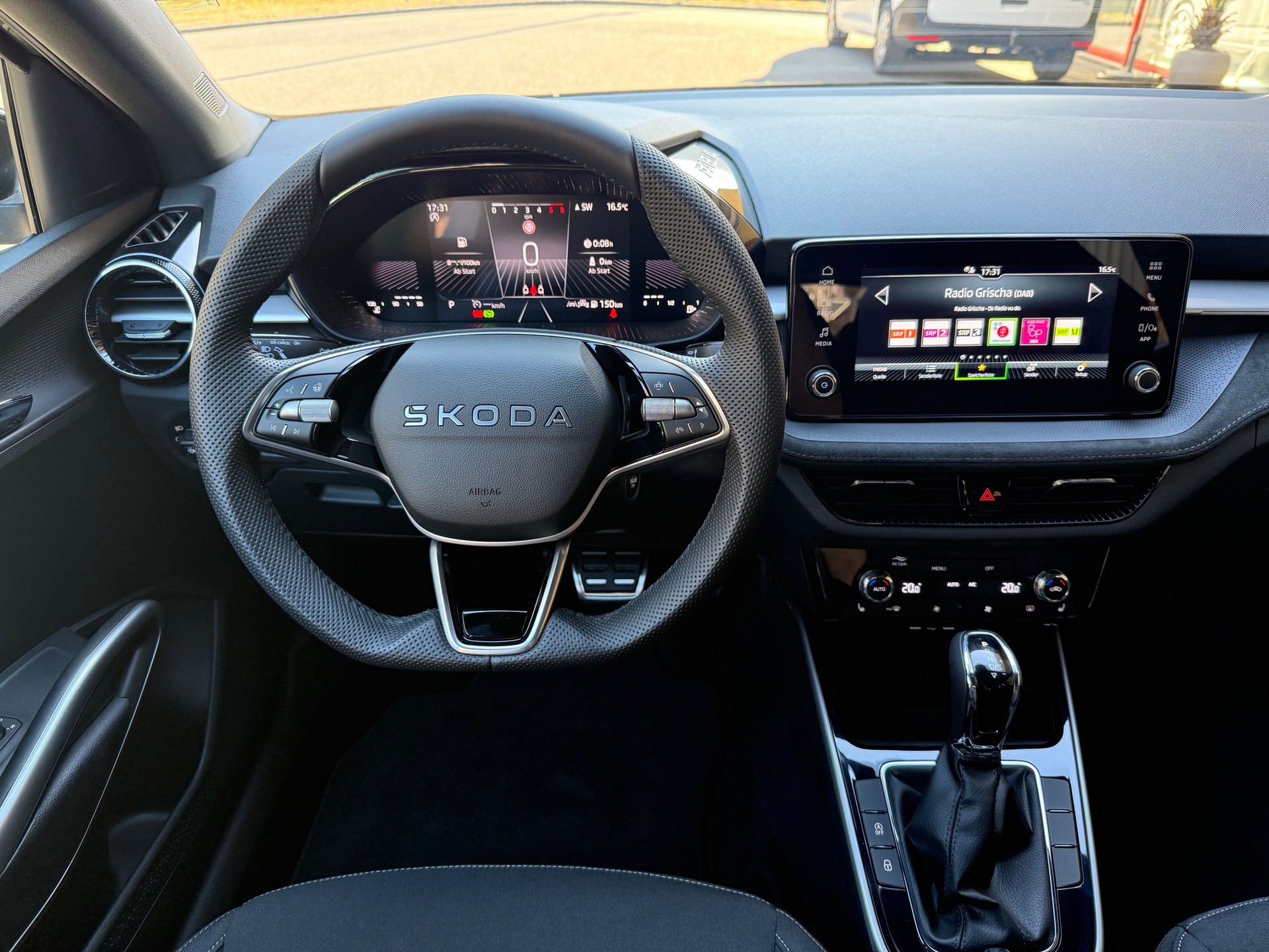 SKODA Fabia 1.0 TSI Selection DSG-image-7