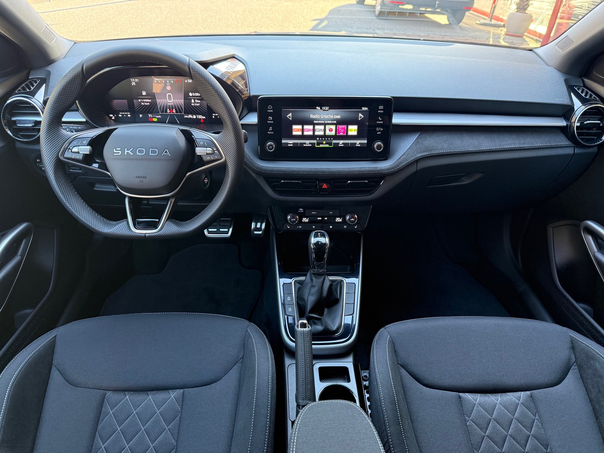 SKODA Fabia 1.0 TSI Selection DSG-image-6
