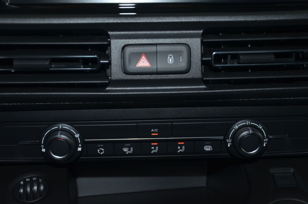 TOYOTA Proace City Van EV Advanced Long L2-image-19